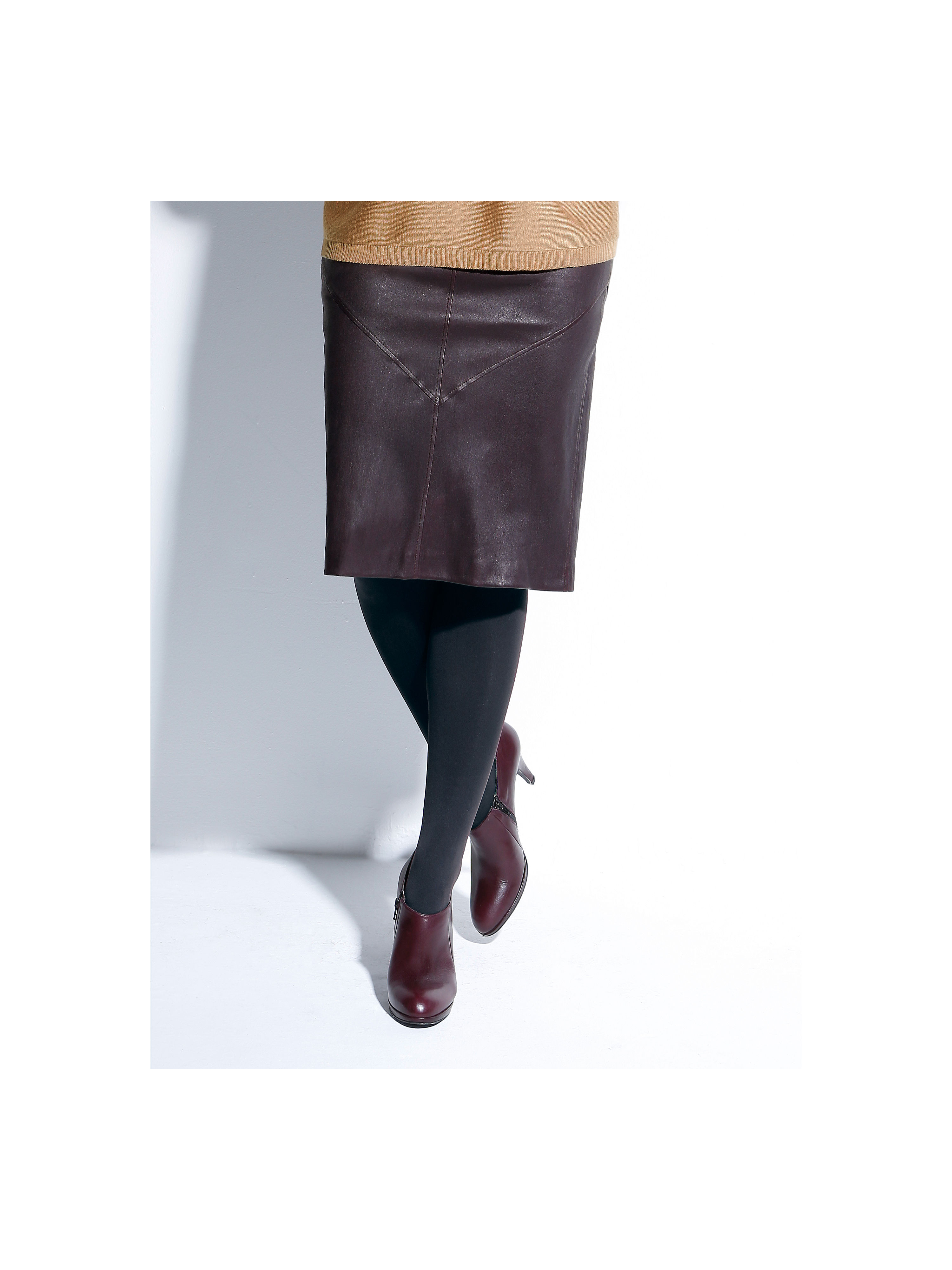 Image of Leather skirt Anna Aura red