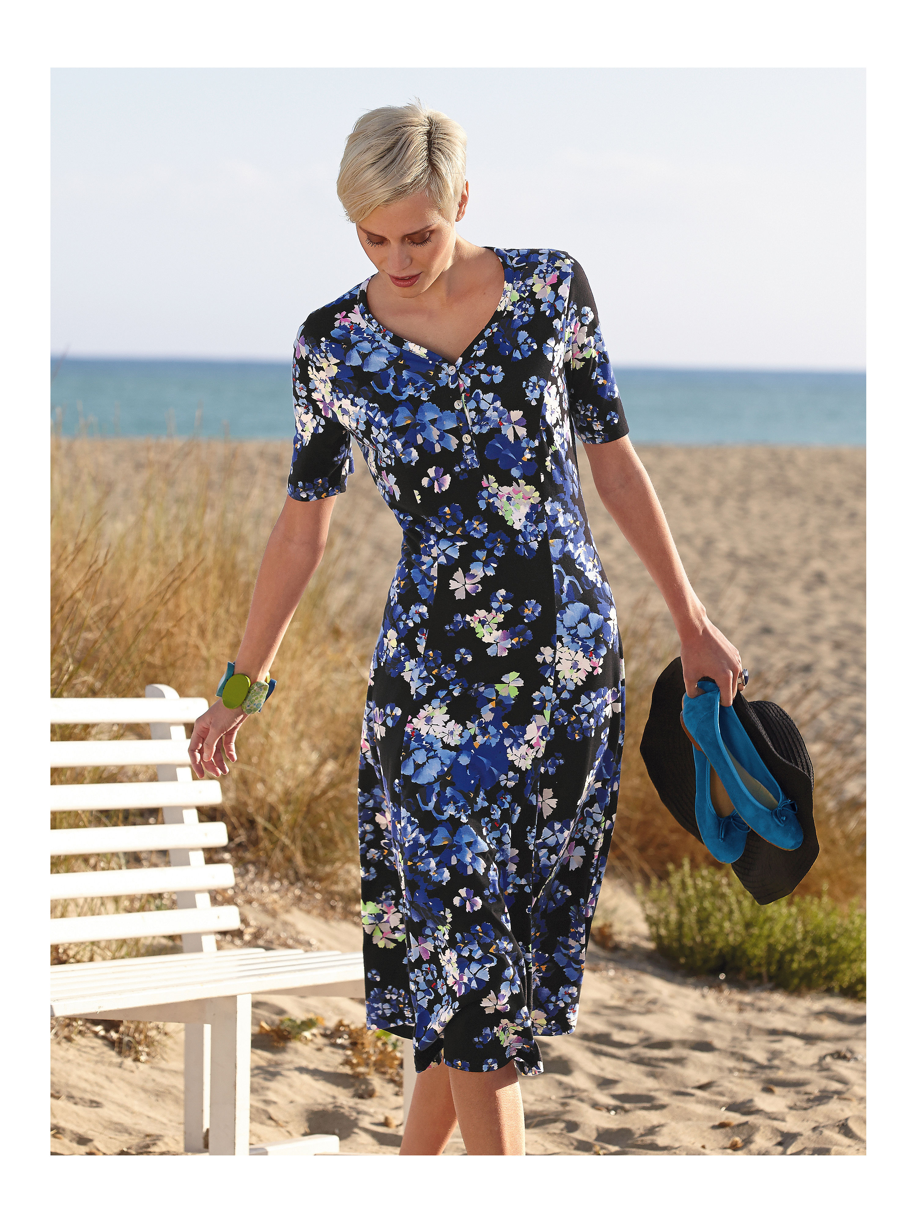 Image of Dress with a pretty, vibrant floral design Green Cotton black