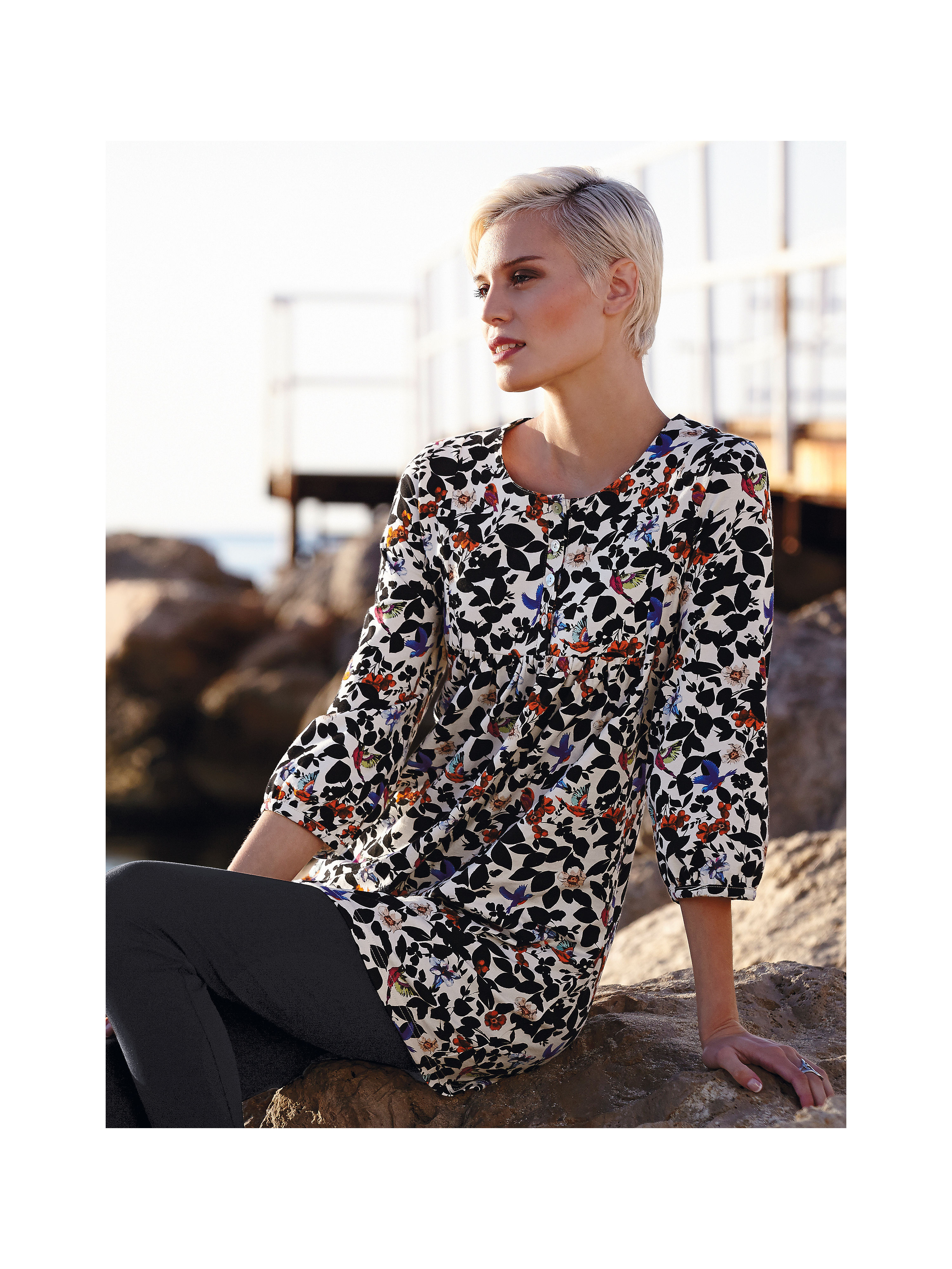 Image of Top with 3/4-length sleeves Green Cotton beige