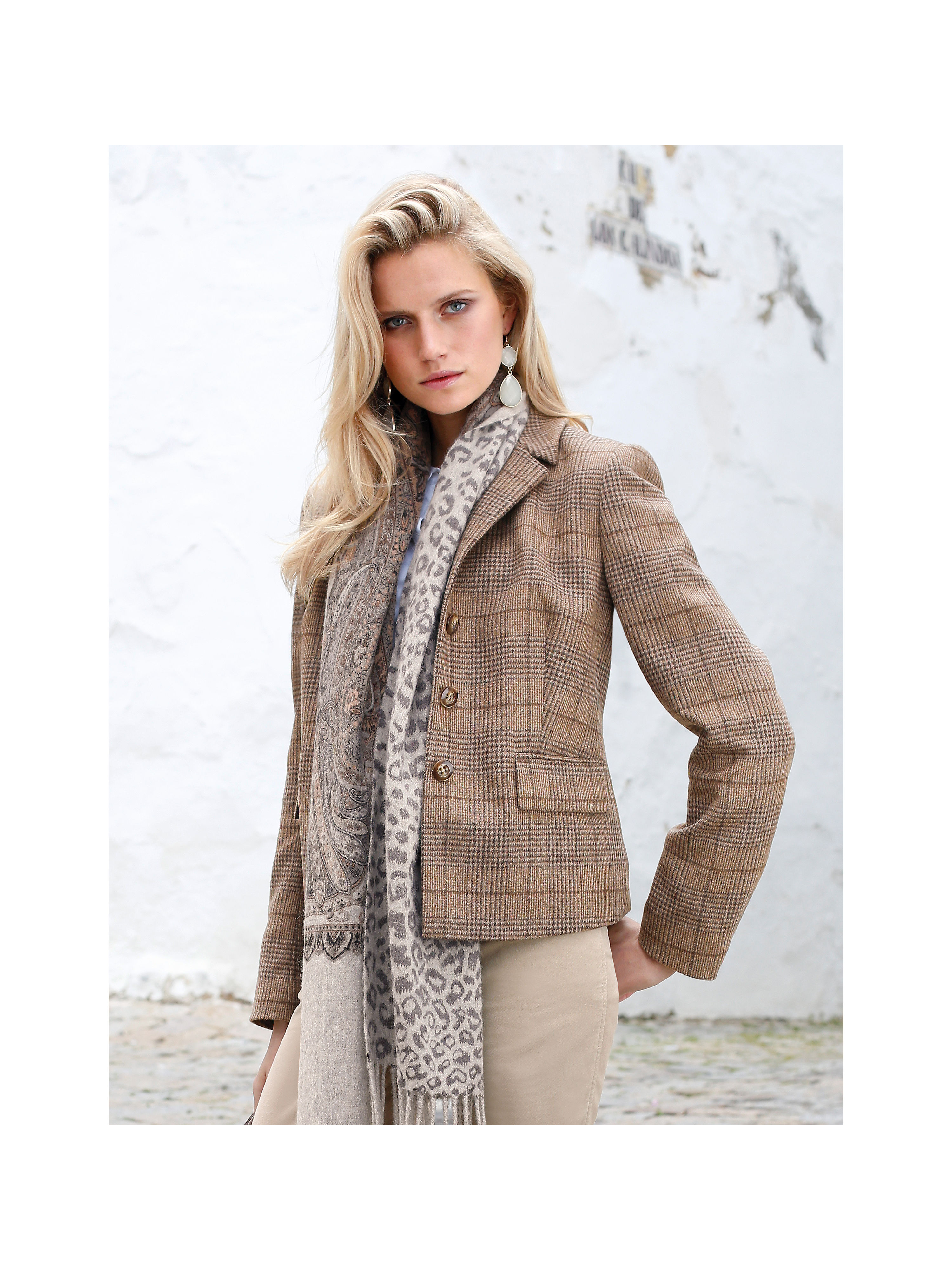 Image of Blazer in an excellent fit Uta Raasch beige