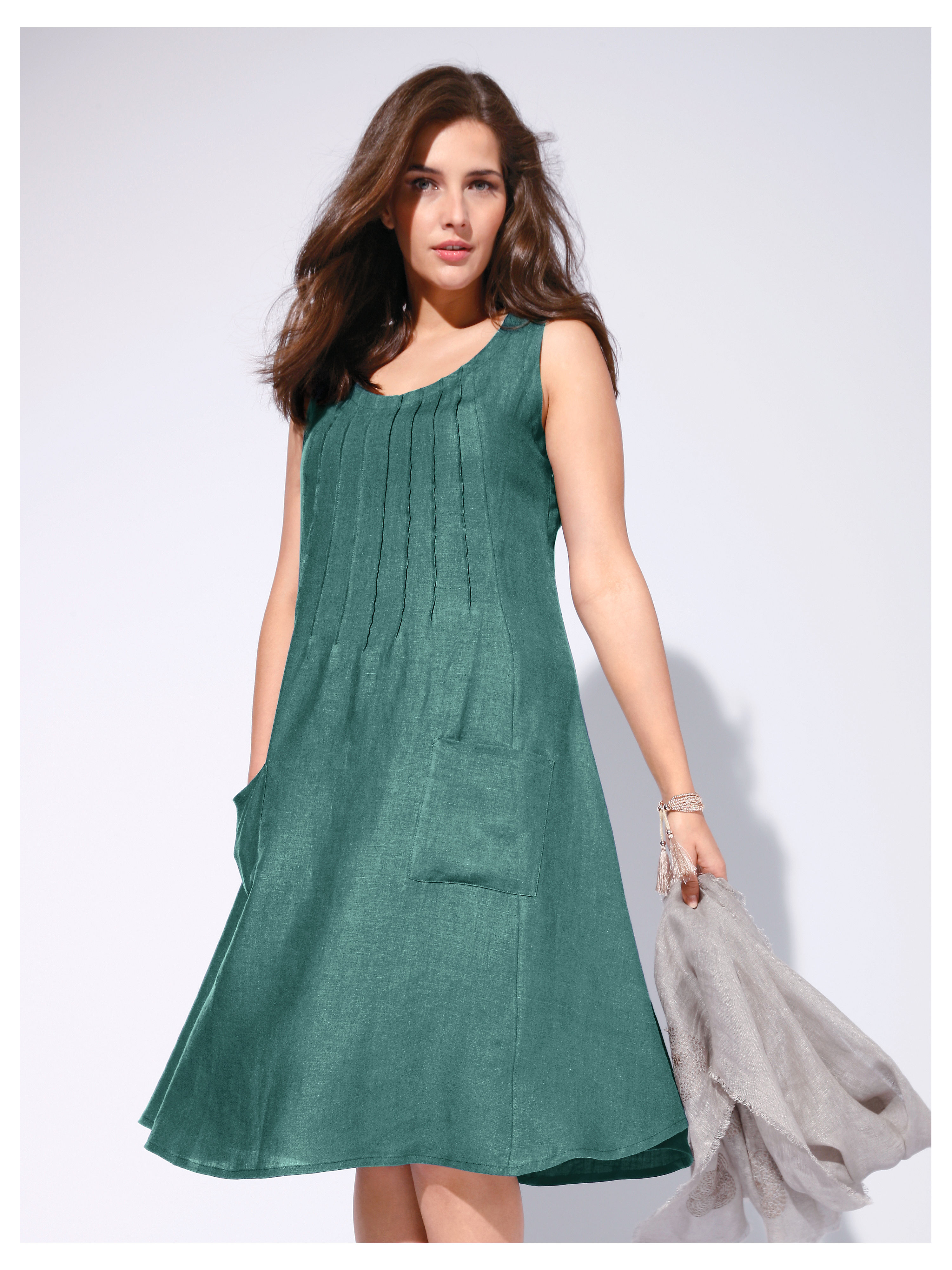 Image of Sleeveless dress Anna Aura green