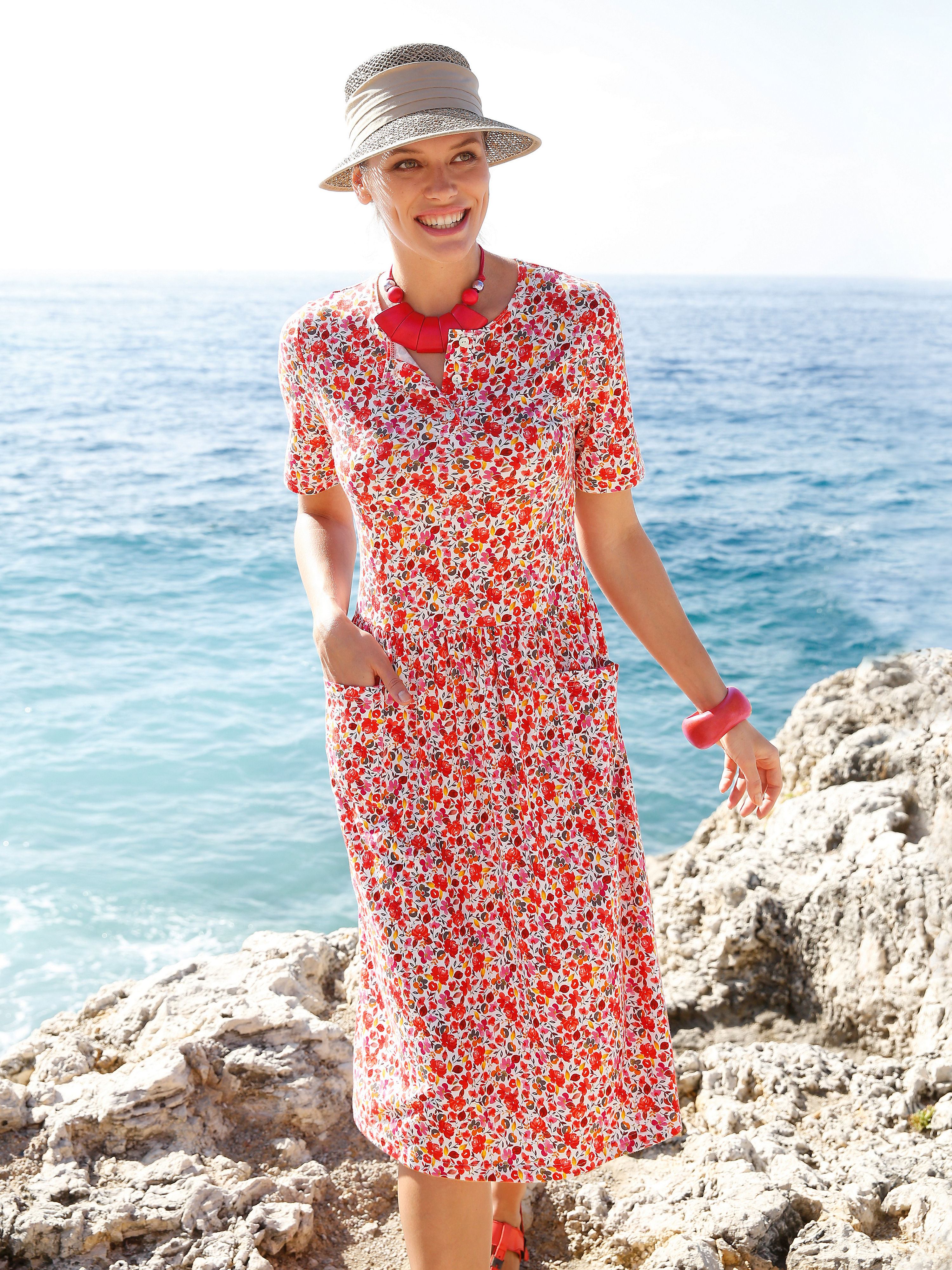 Image of Dress with 1/2-length sleeves Green Cotton red size: 14