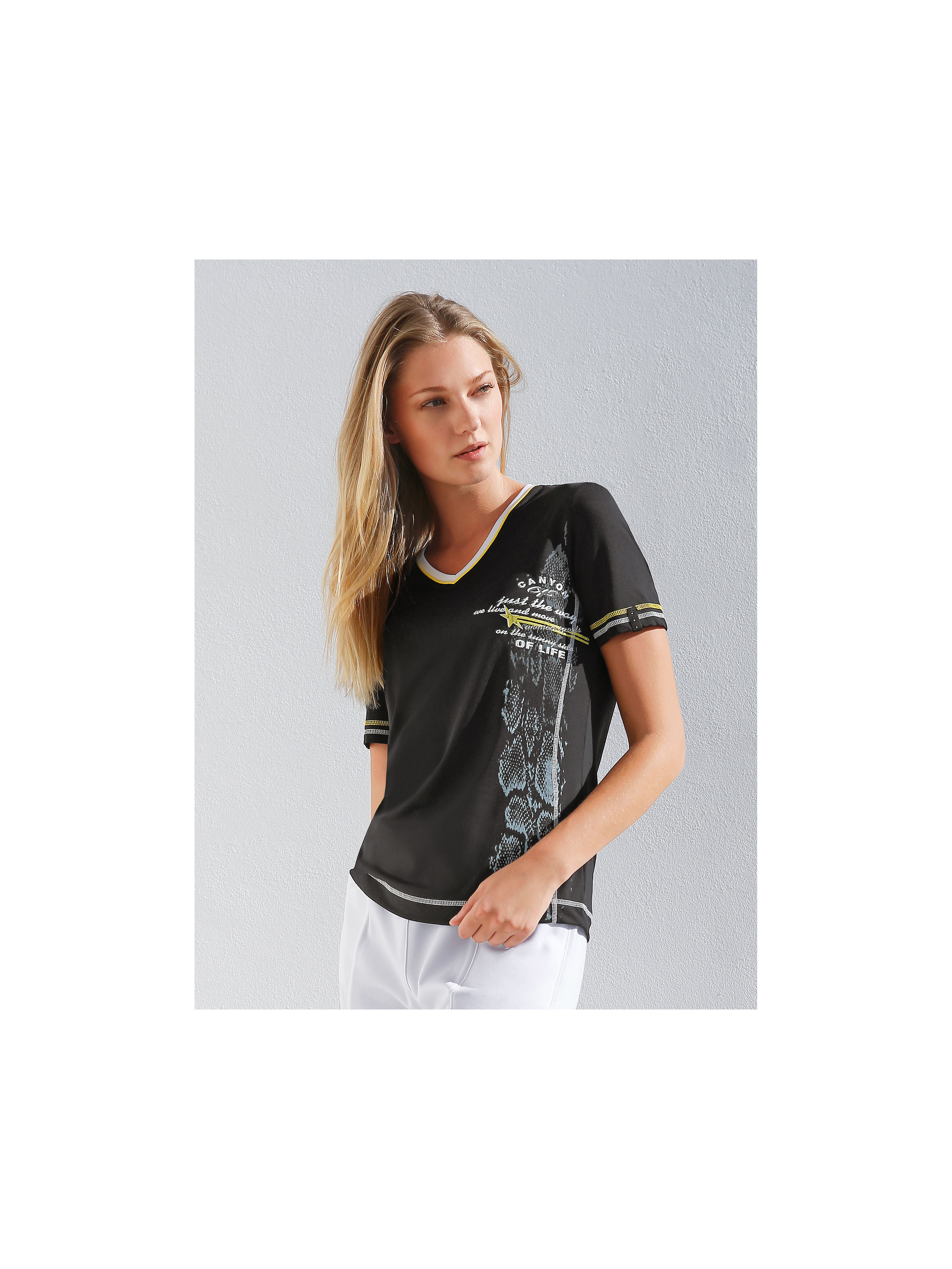 Image of V-neck top Canyon black