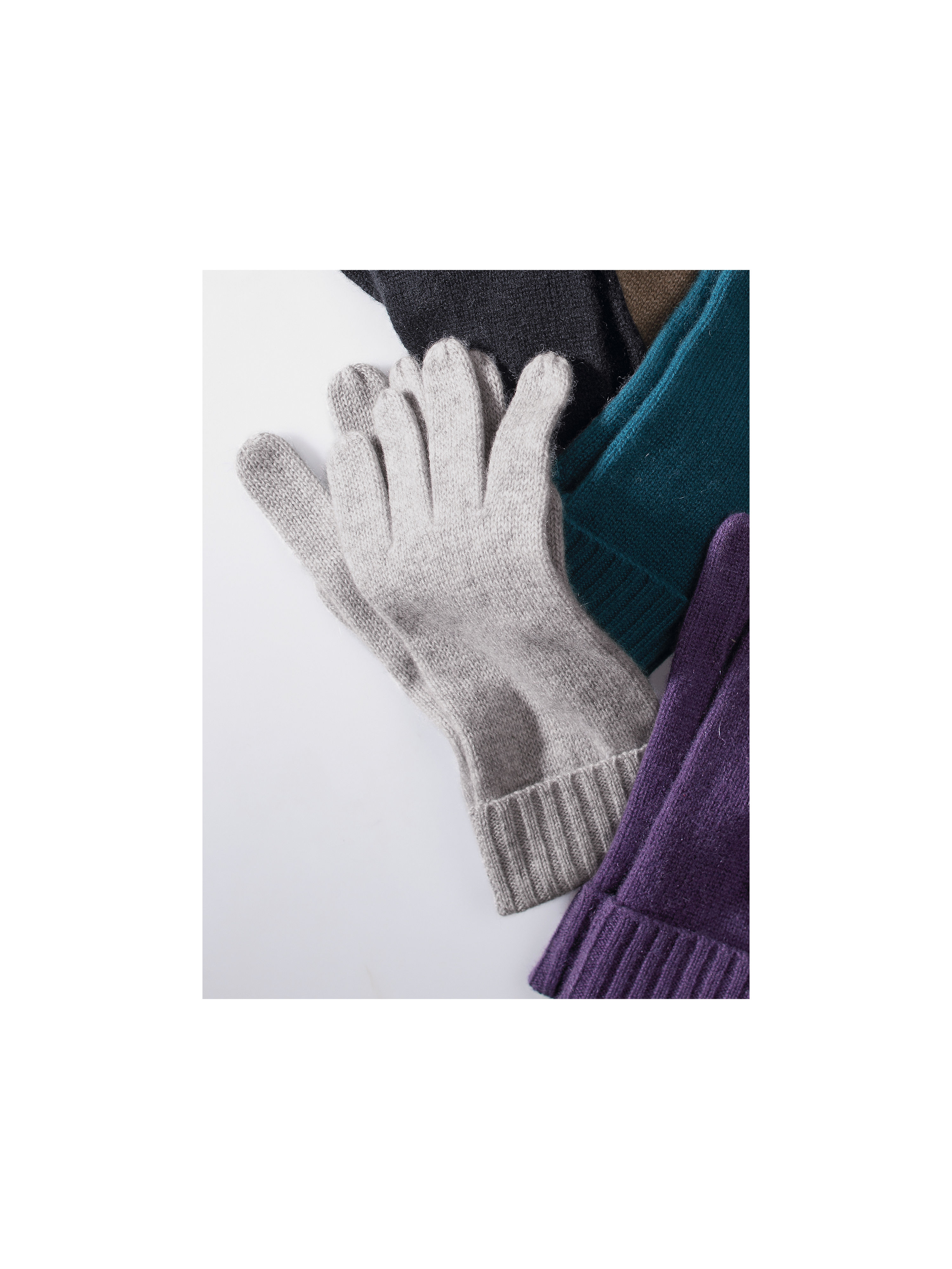 Image of Gloves in 100% cashmere cashmere grey