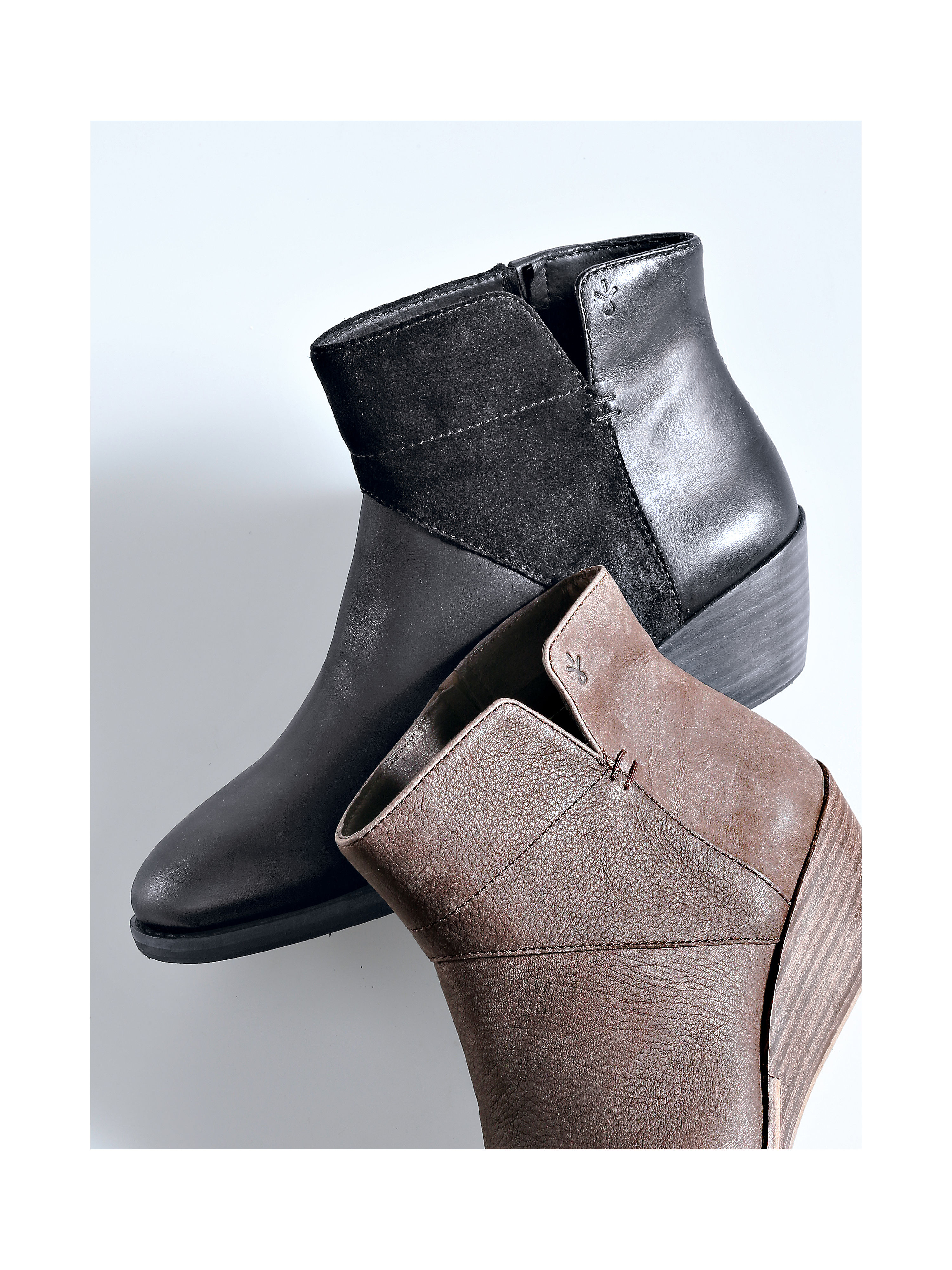 Image of Slip-on ankle boots Emu black