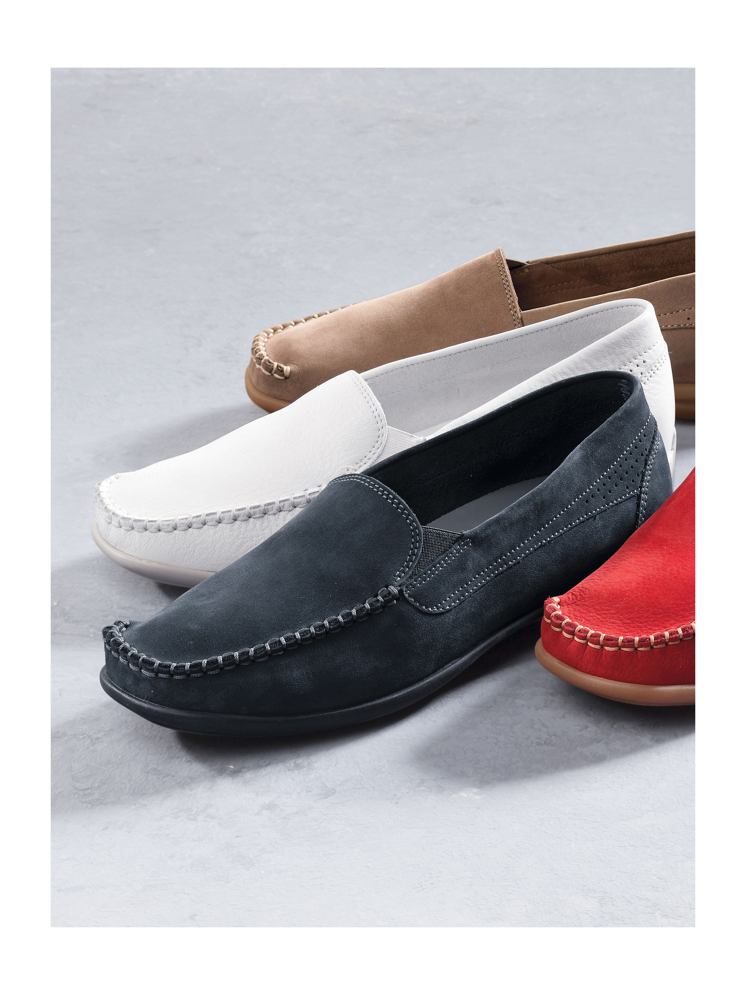 Image of Moccasins Sioux white