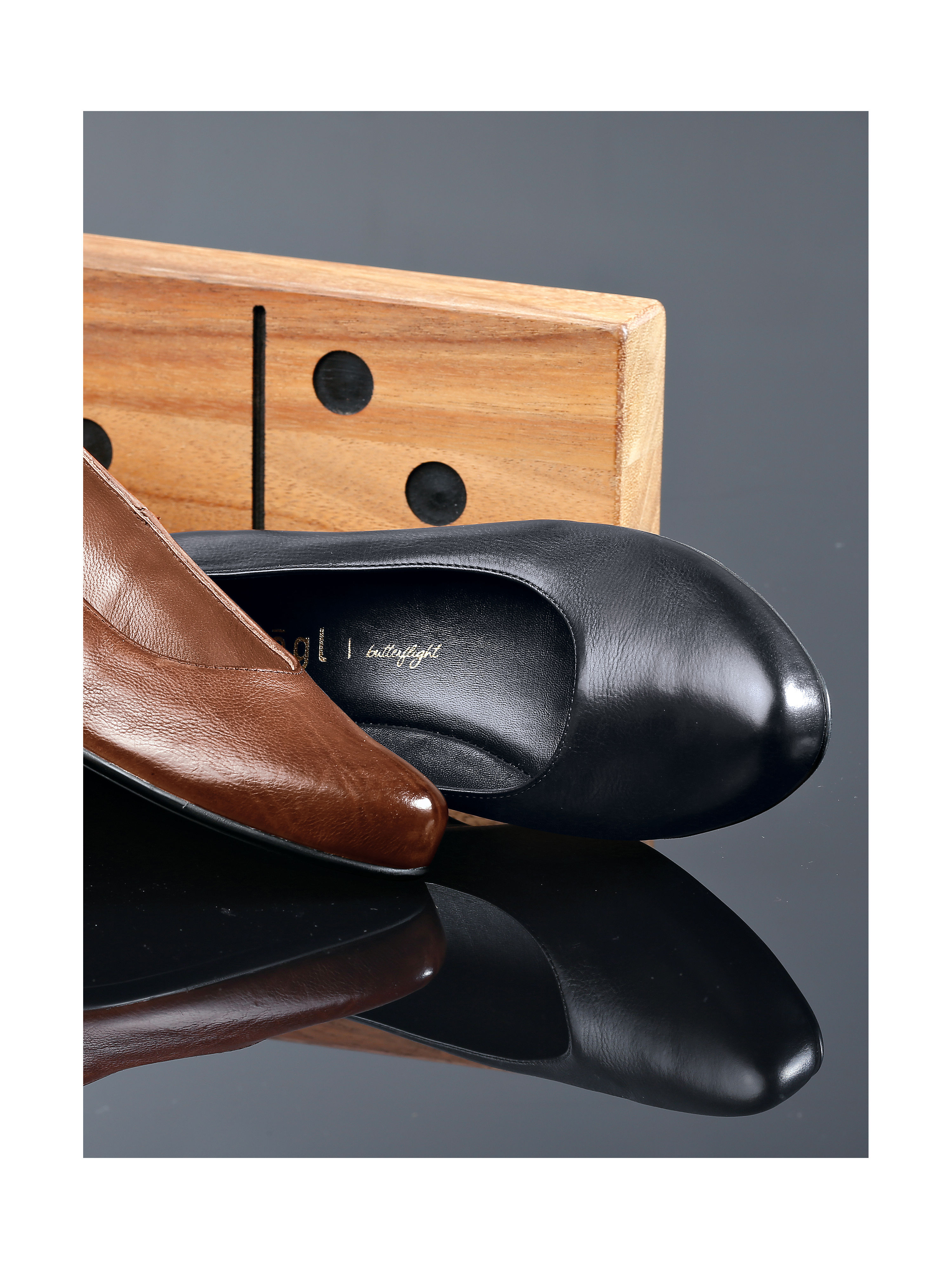 Image of Pumps from the Butterflight collection Högl black