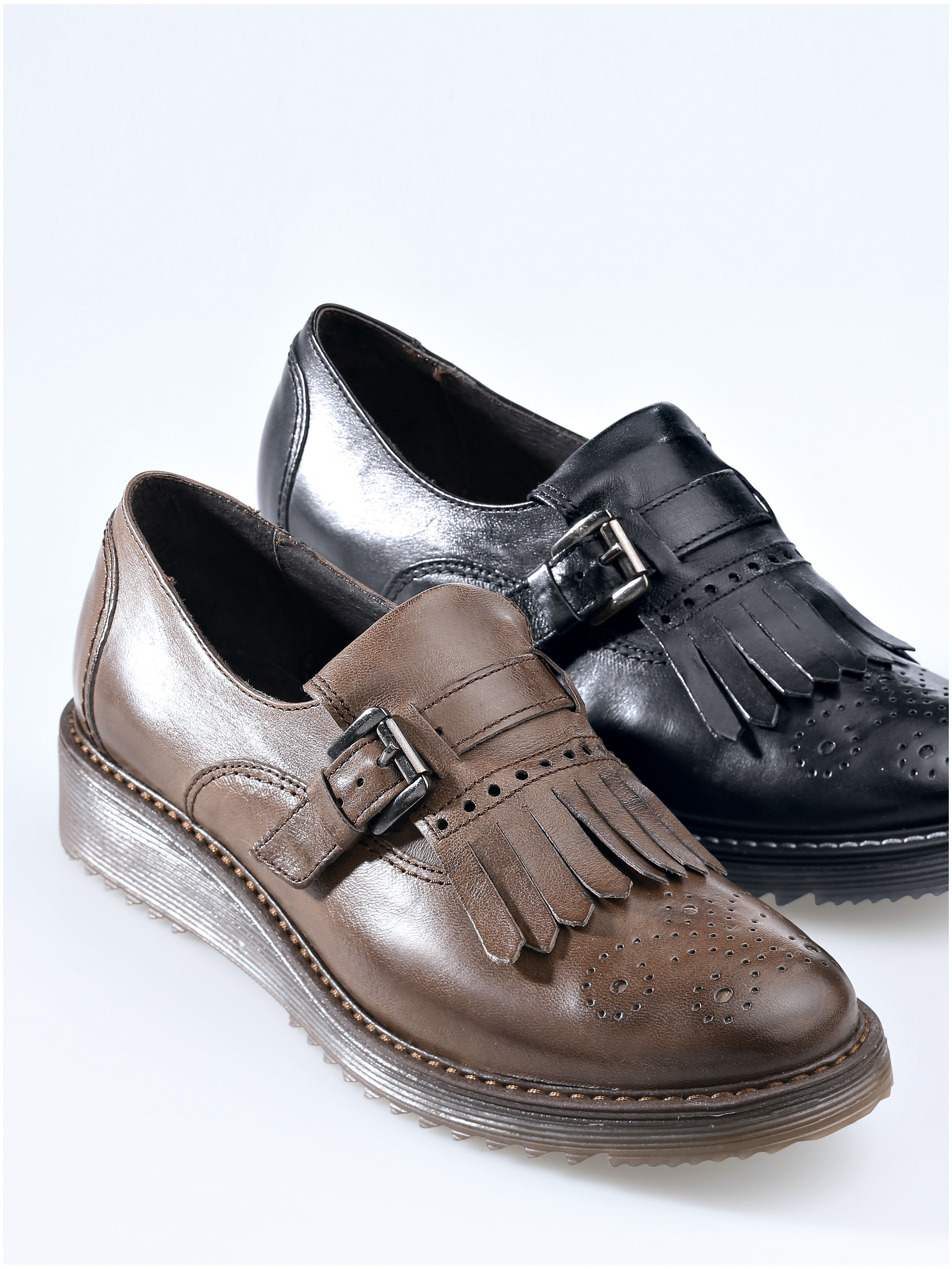 Image of Slightly lustrous kidskin nappa slip-ons Peter Hahn brown
