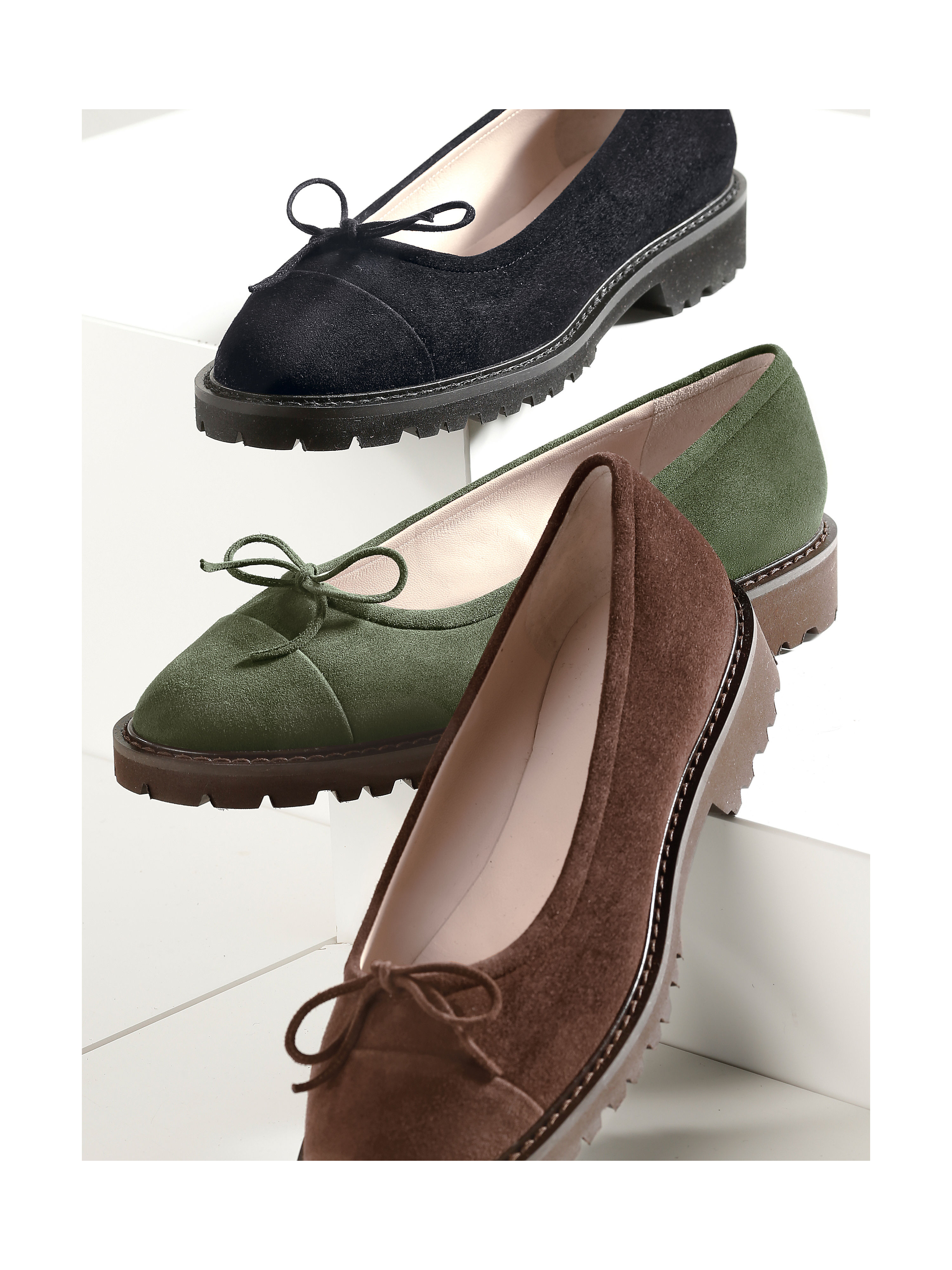 Image of Exquisite kidskin suede ballerinas UNÜTZER green