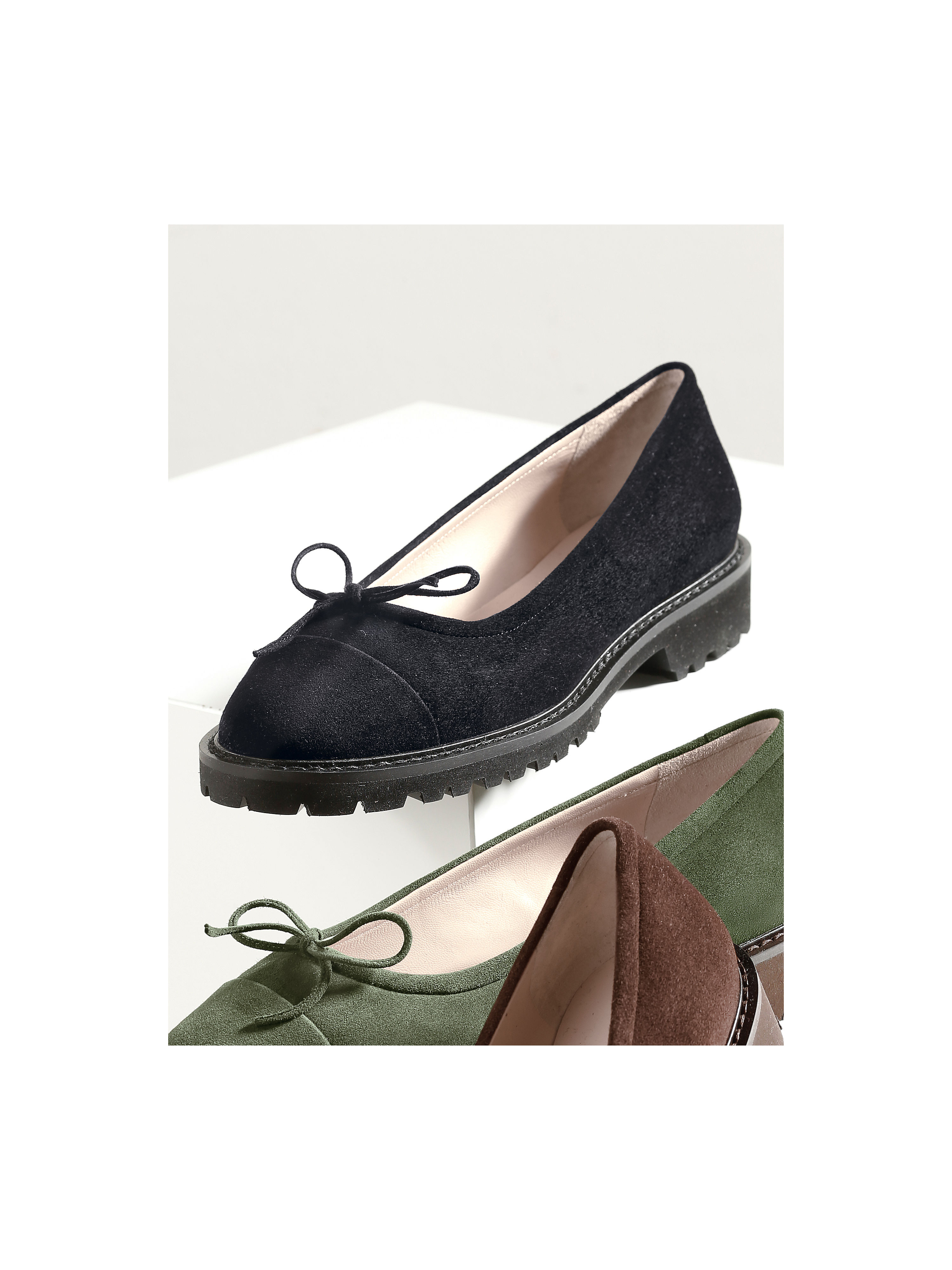 Image of Exquisite kidskin suede ballerinas UNÜTZER black