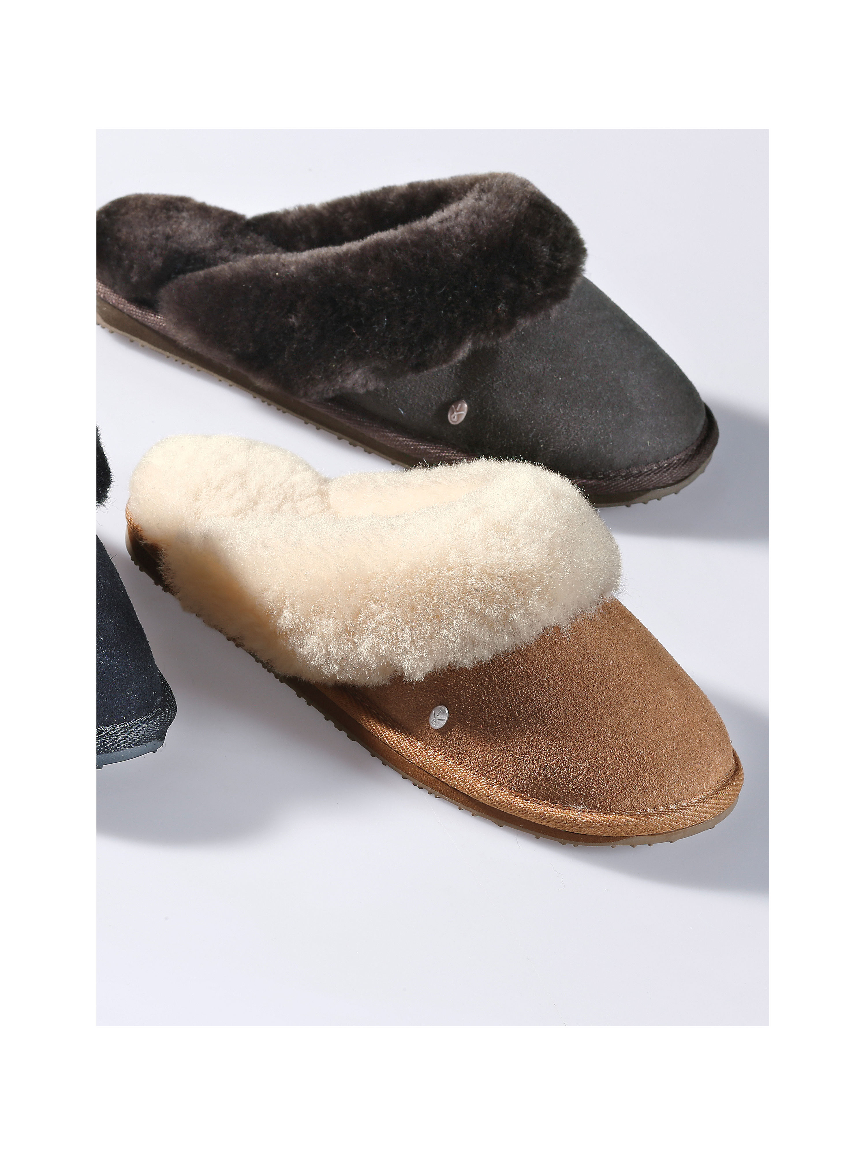 Image of Cowhide suede slippers Emu brown