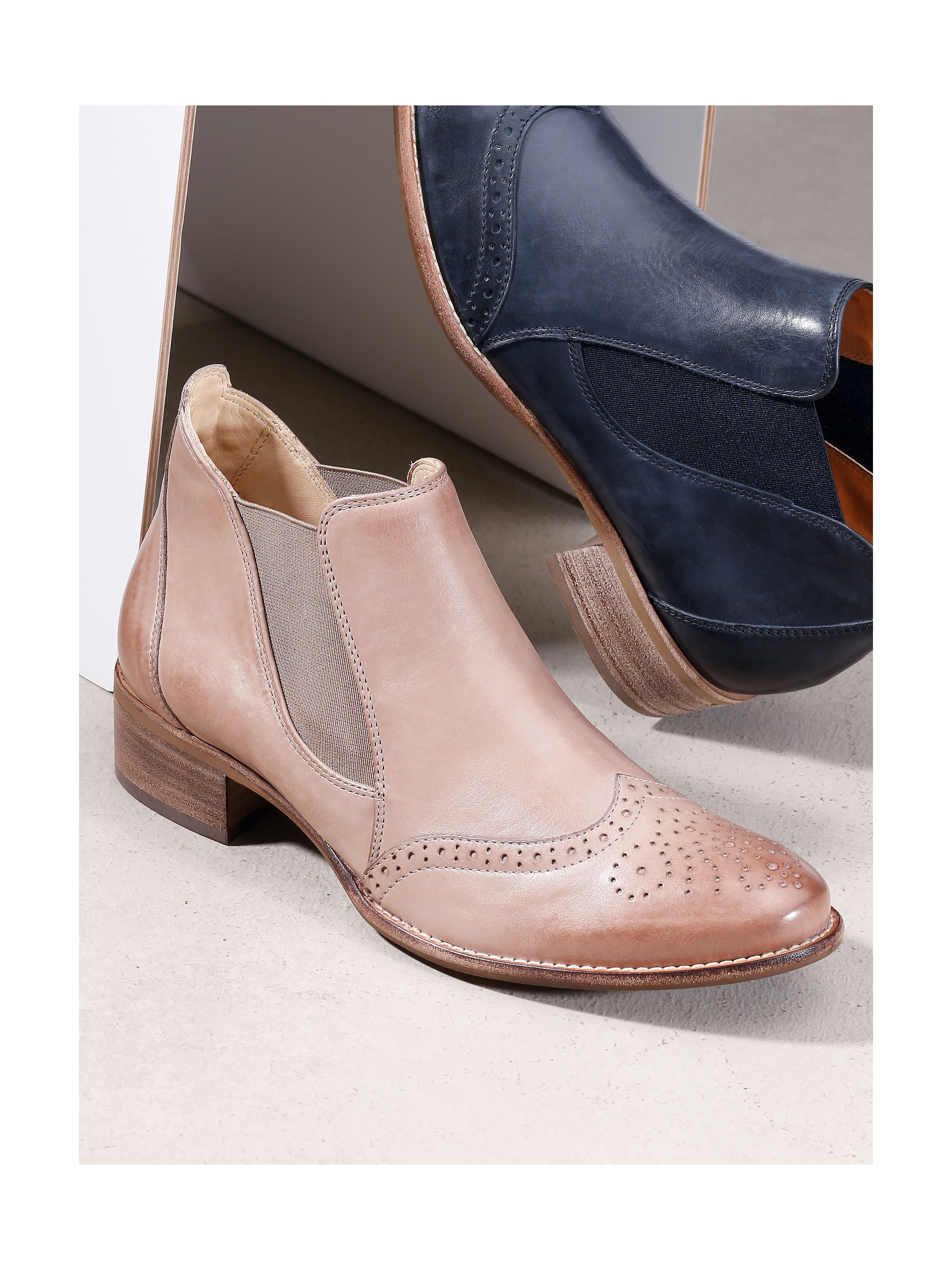 Image of Chelsea boots Paul Green beige
