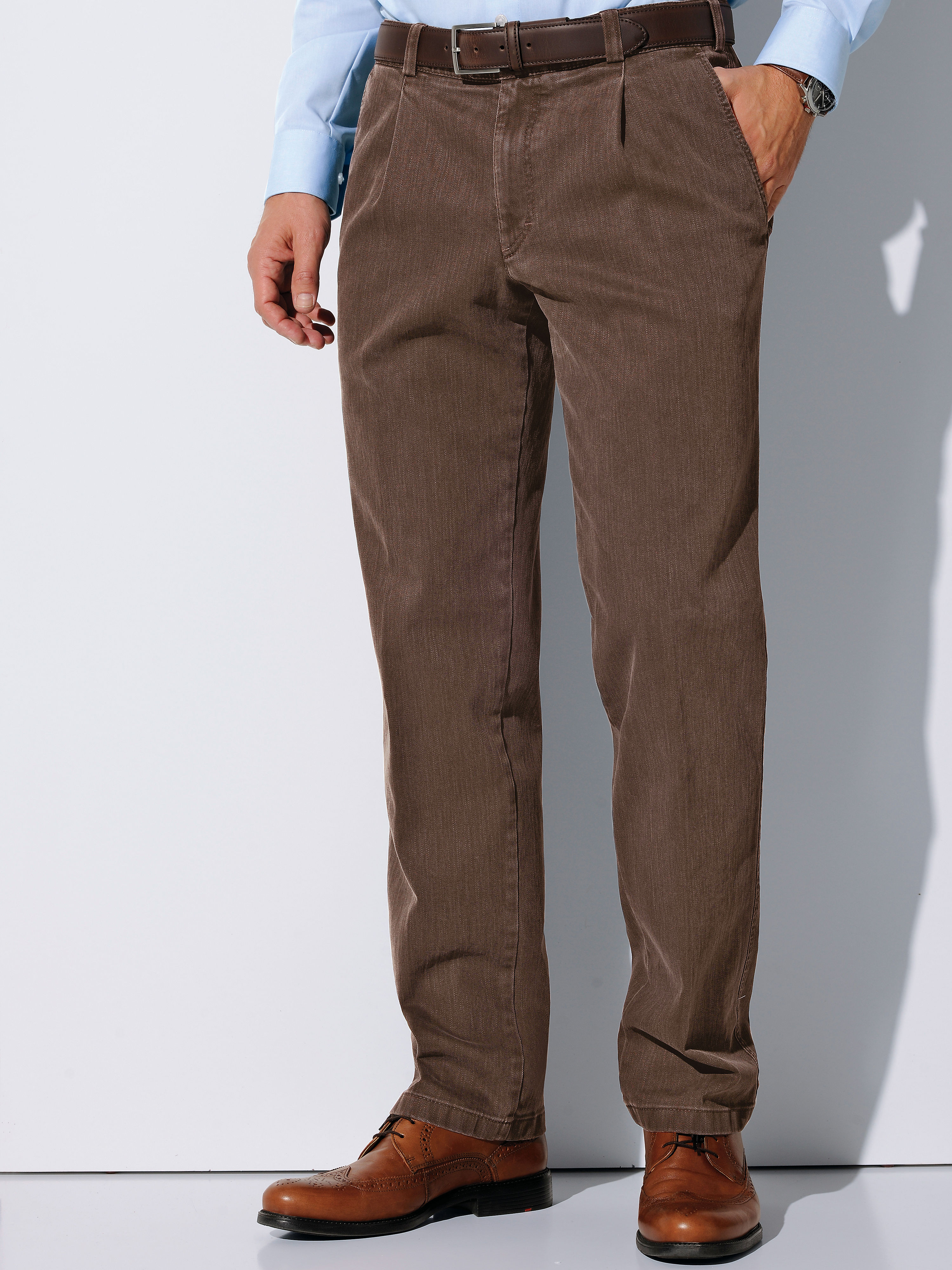 Image of Waist pleat jeans made from coloured denim Eurex by Brax brown