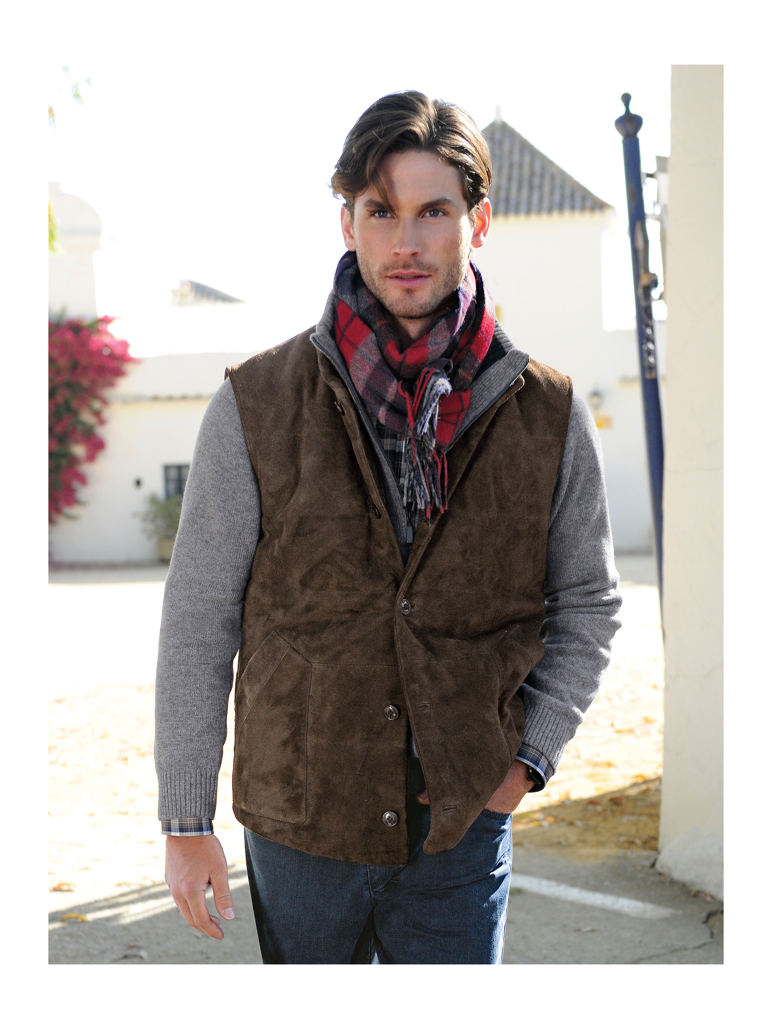 Image of Premium kidskin suede gilet Peter Hahn brown size: 38
