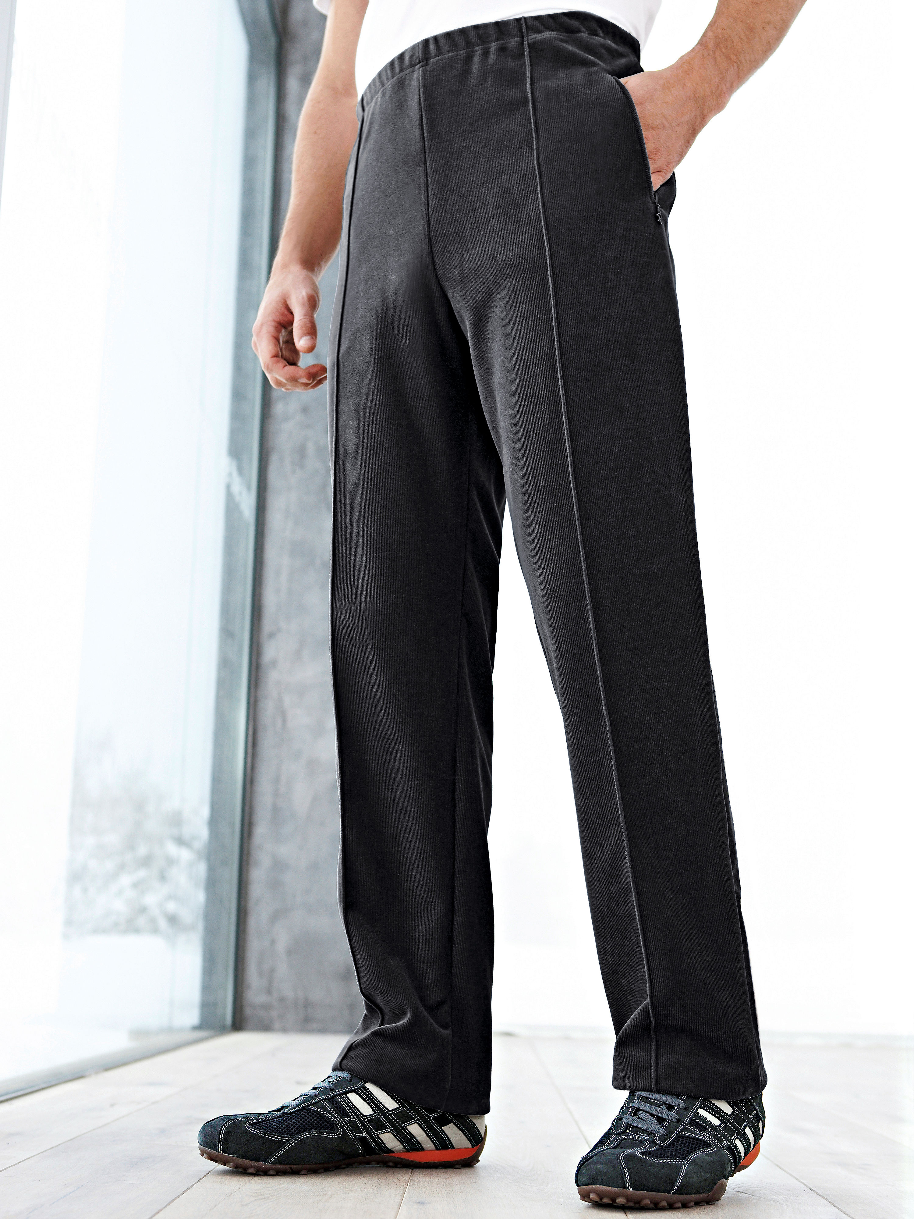 Image of Wellness trousers Ruff black