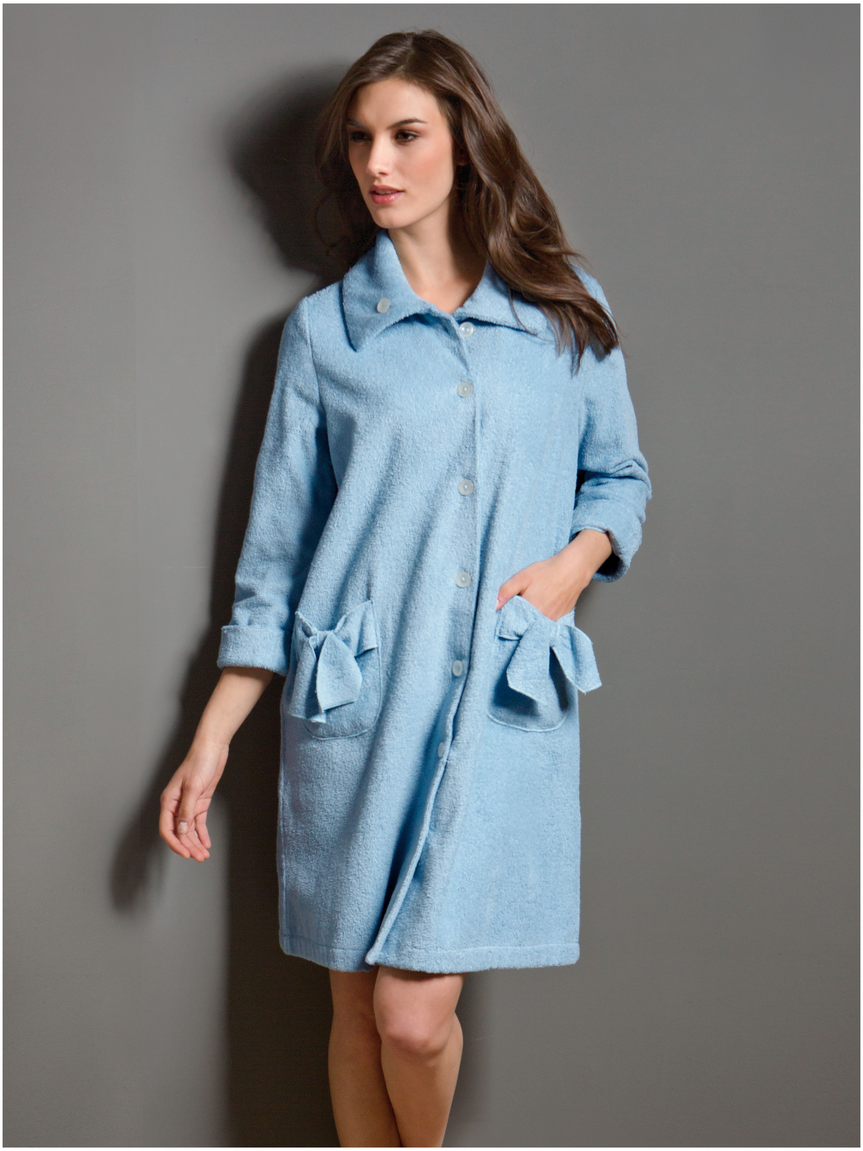 Image of Robe Peter Hahn blue