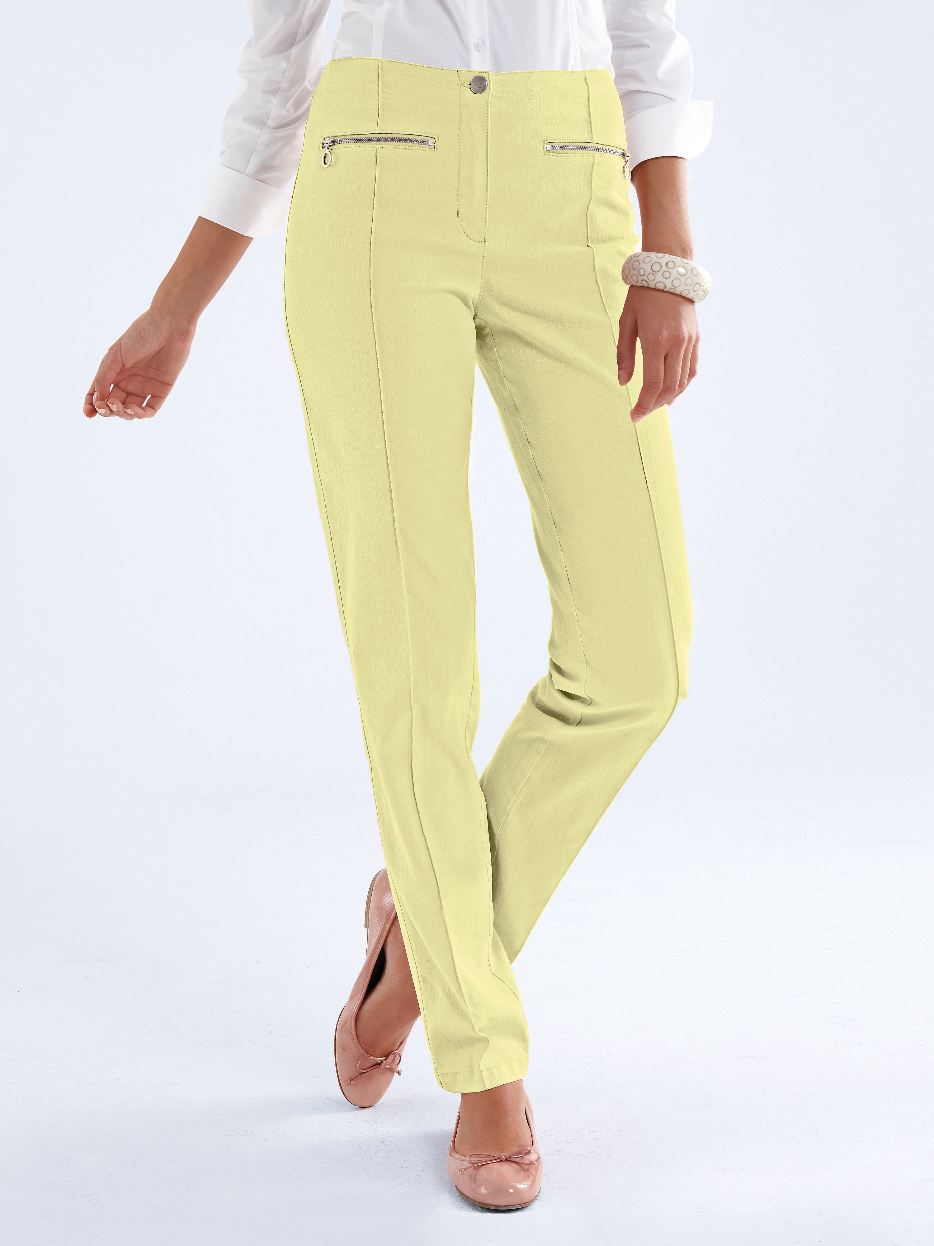 Image of Trousers Vanilia green size: 14s
