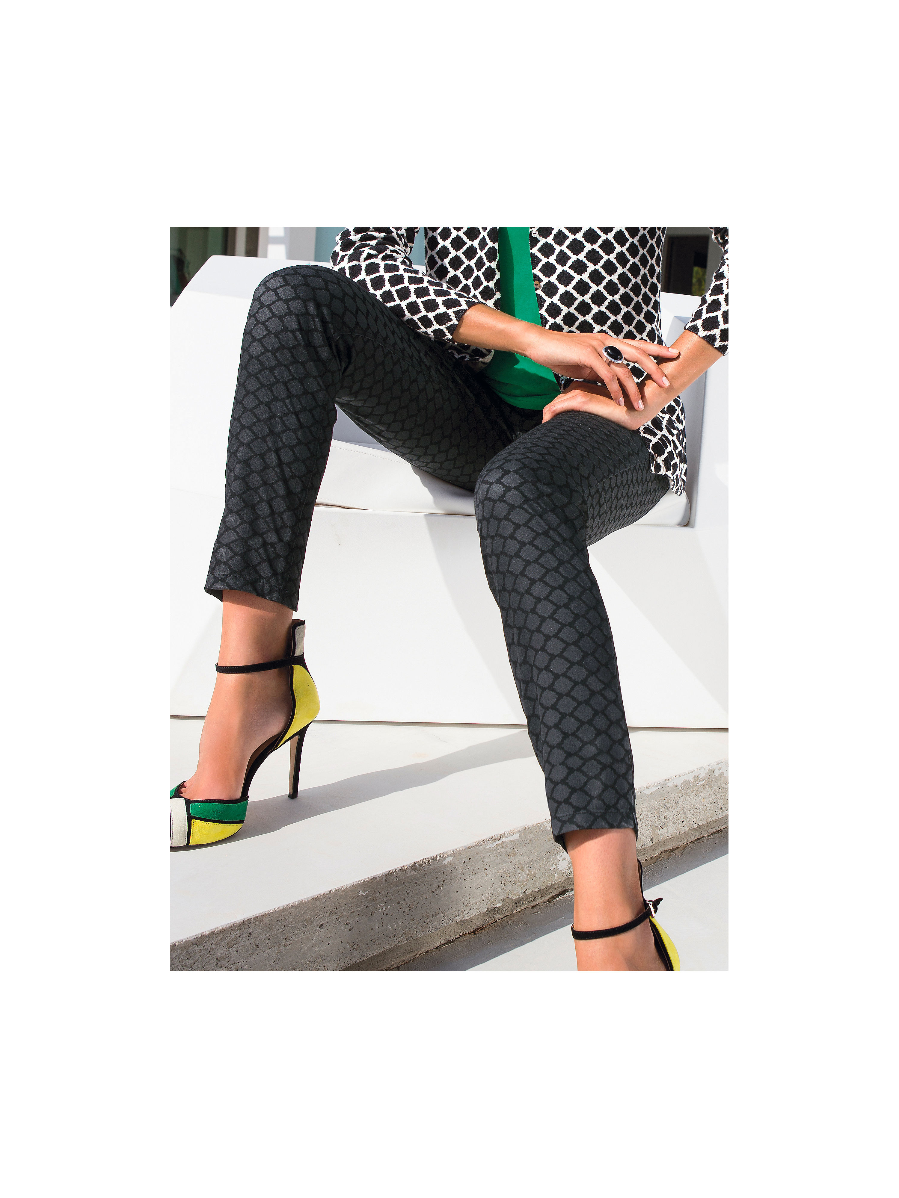 Image of 7/8 trousers Betty Barclay black