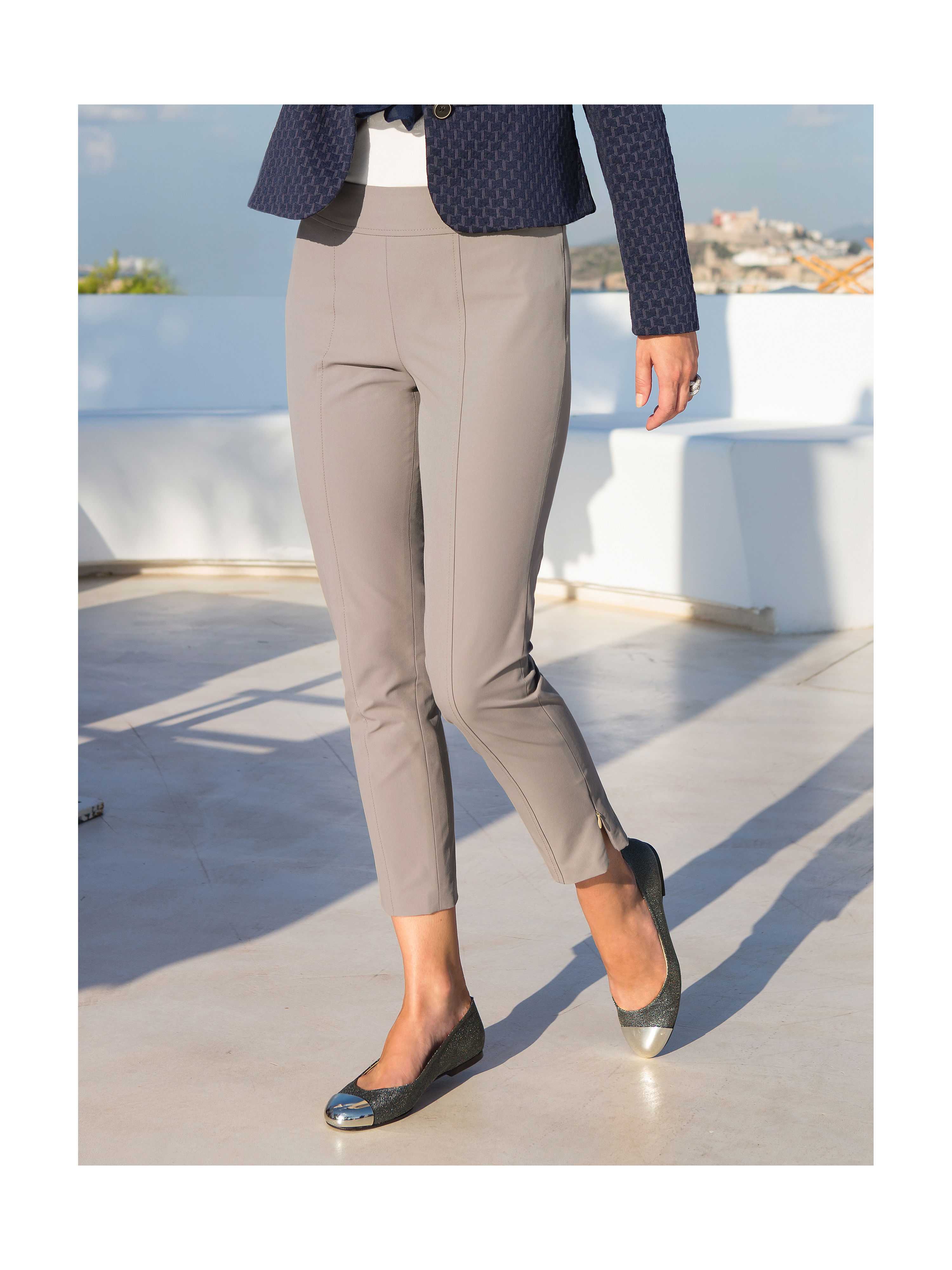 Image of 7/8-length trousers Betty Barclay beige