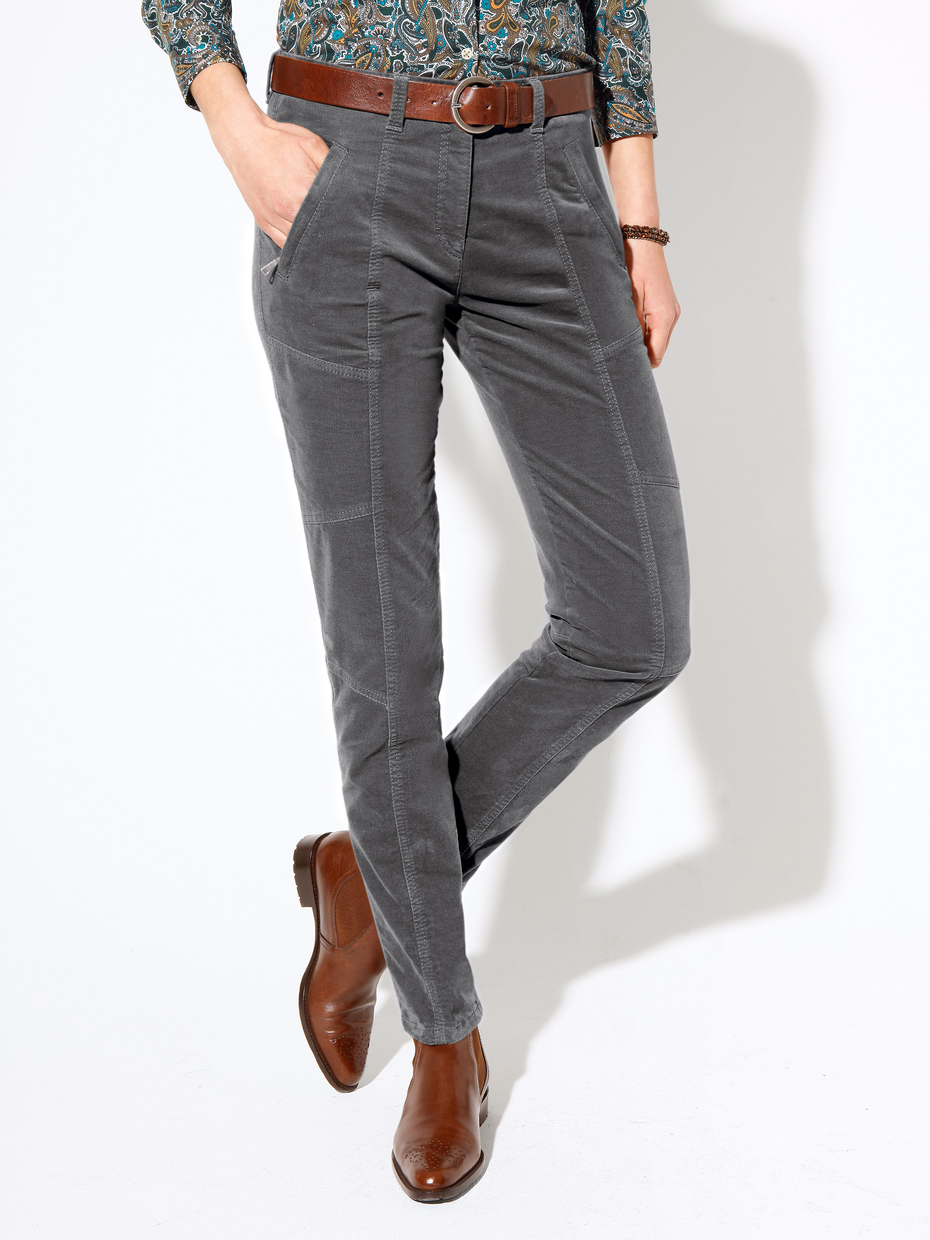 Image of Modern Fit sporty velvet trousers MOVIE Brax Feel Good green