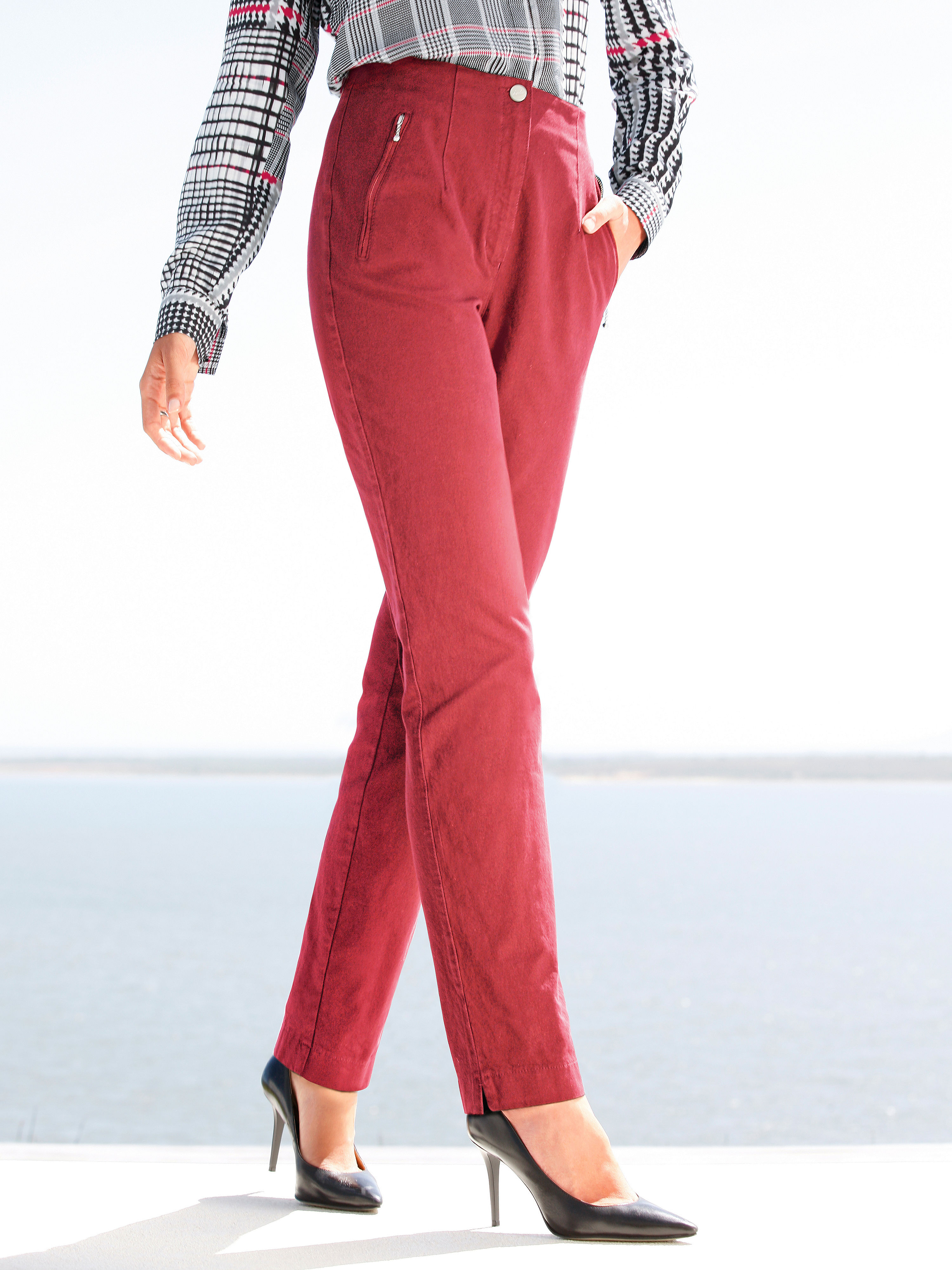 Image of Trousers Vanilia red