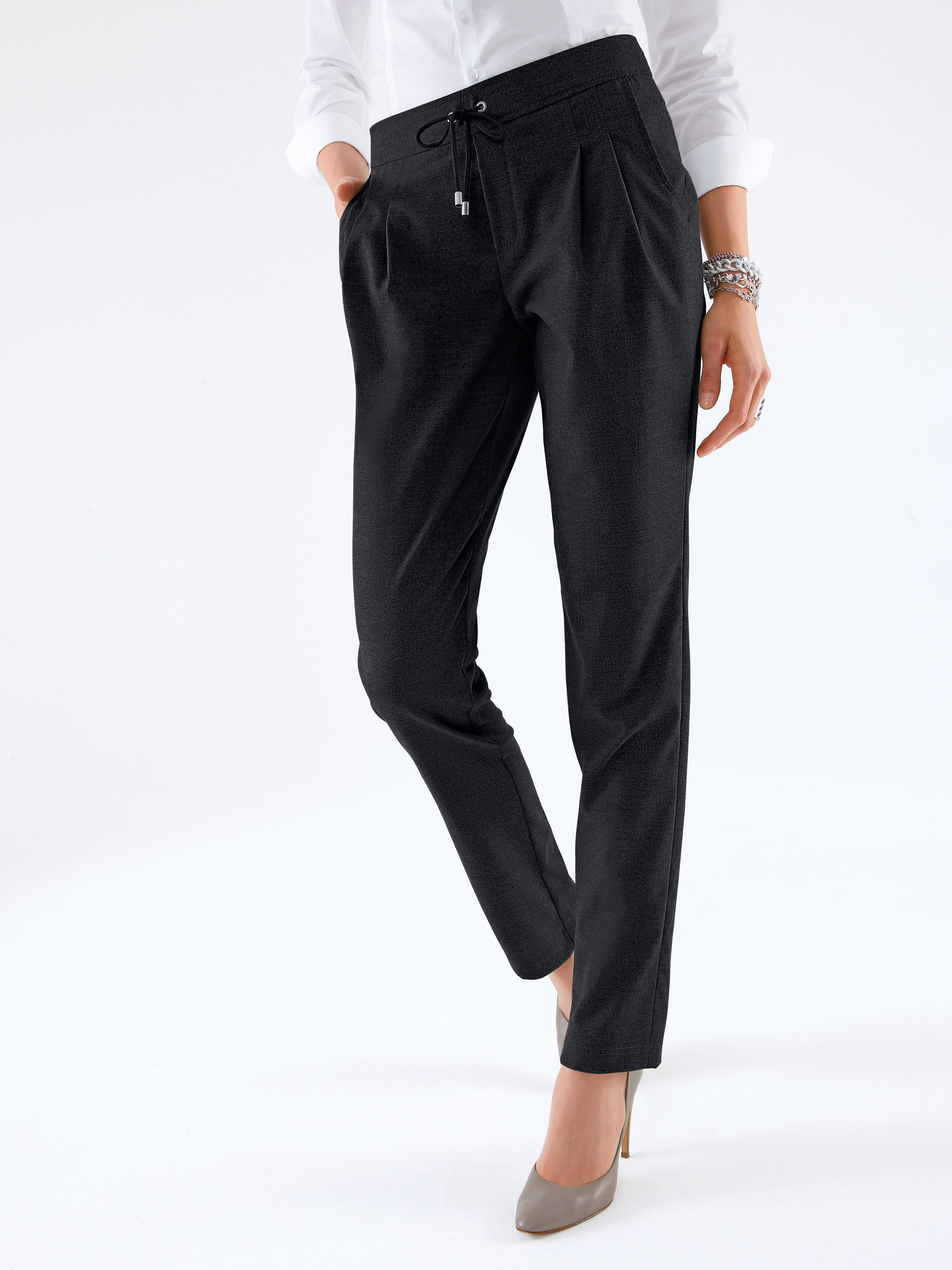 Image of Pleated trousers Peter Hahn black