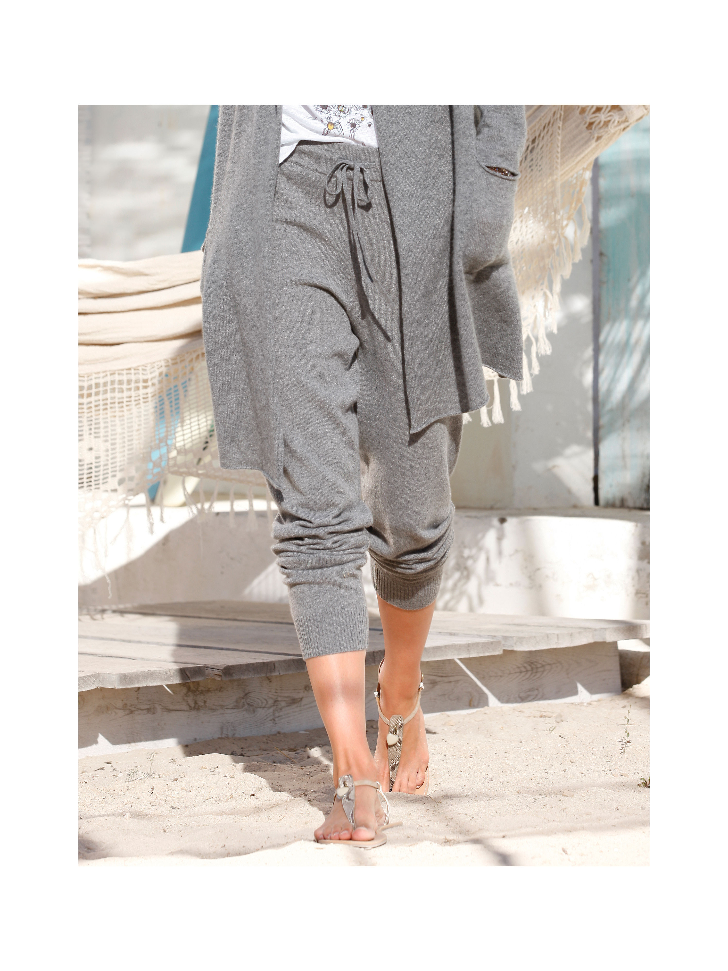 Image of Knitted trousers in 100% cashmere FLUFFY EARS grey