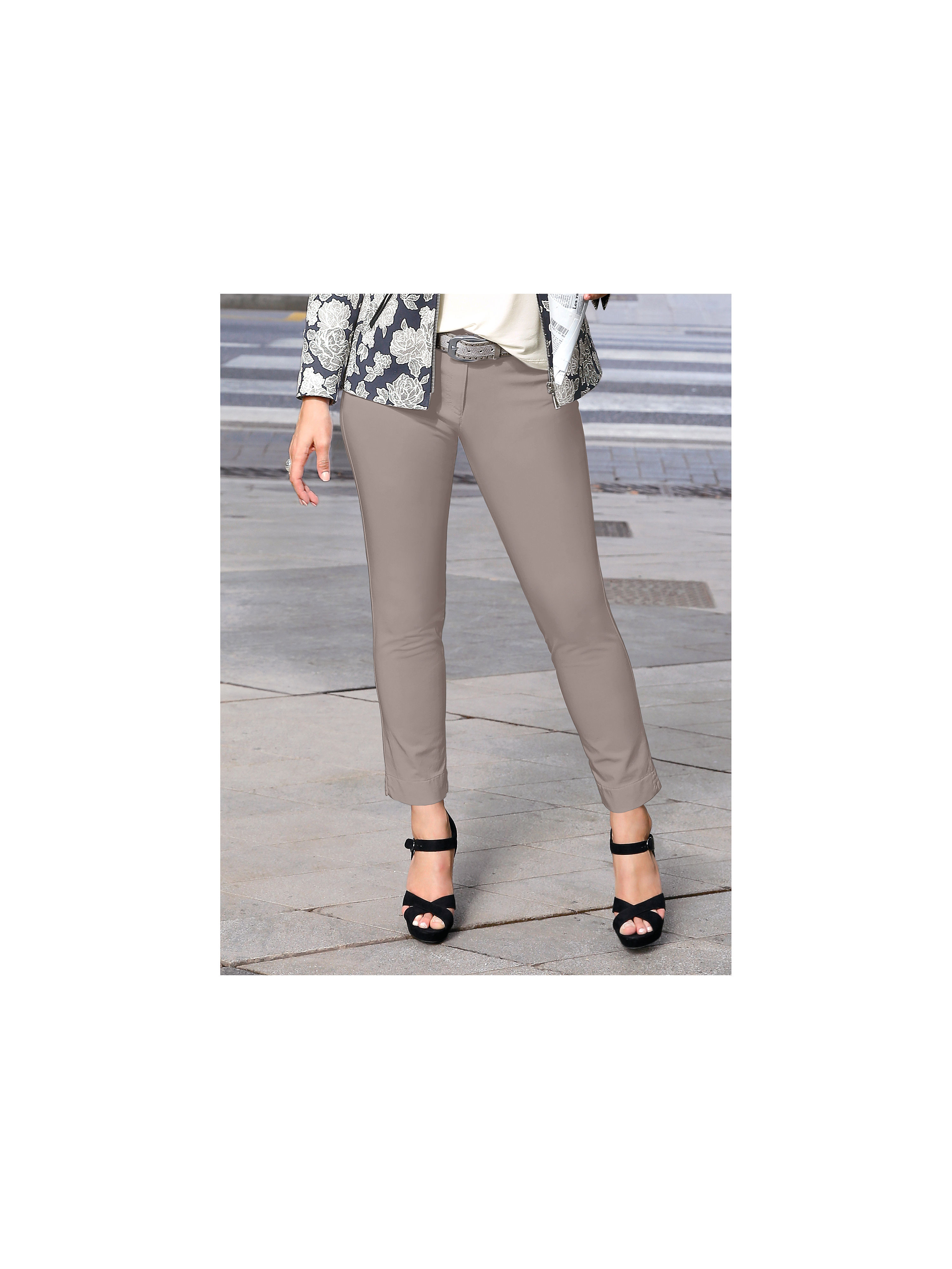 Image of Ankle-length trousers Brax Feel Good brown size: 12