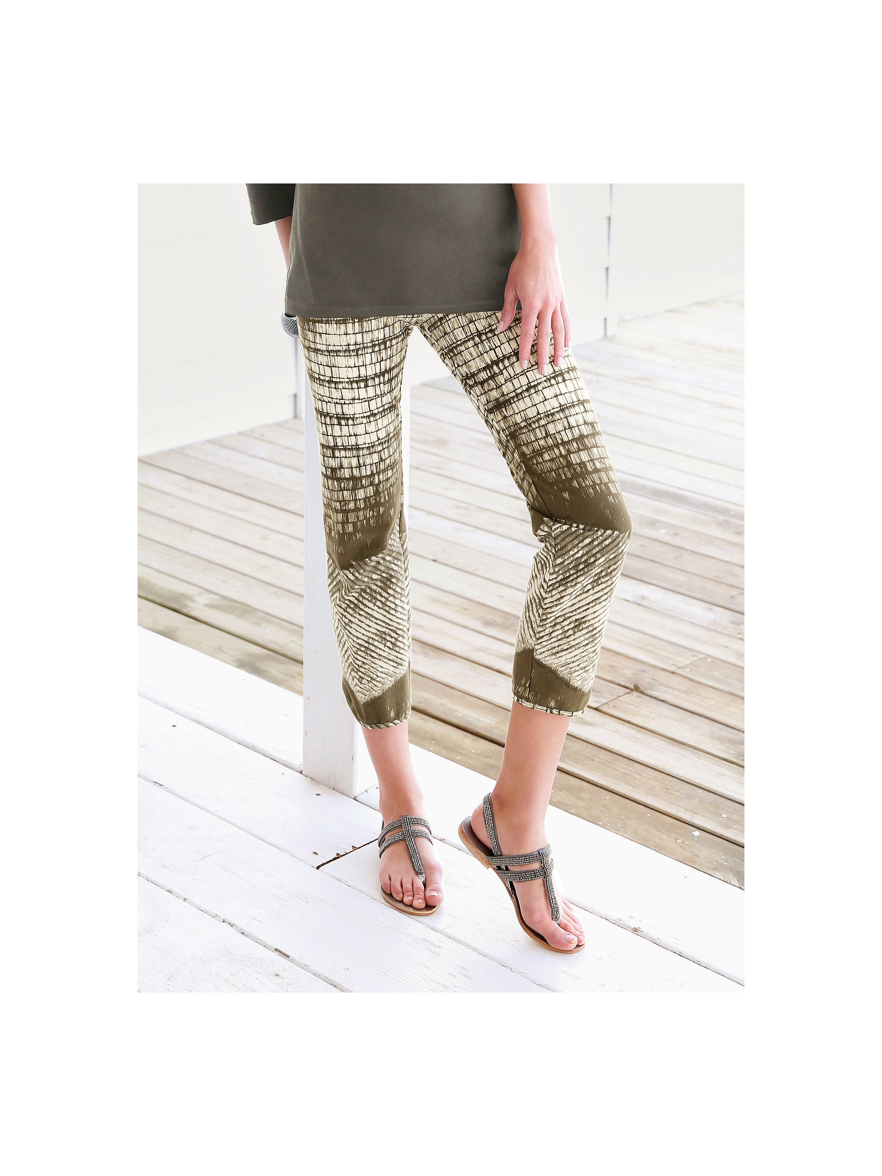 Image of 7/8-length slip-on trousers Green Cotton multicoloured size: 12
