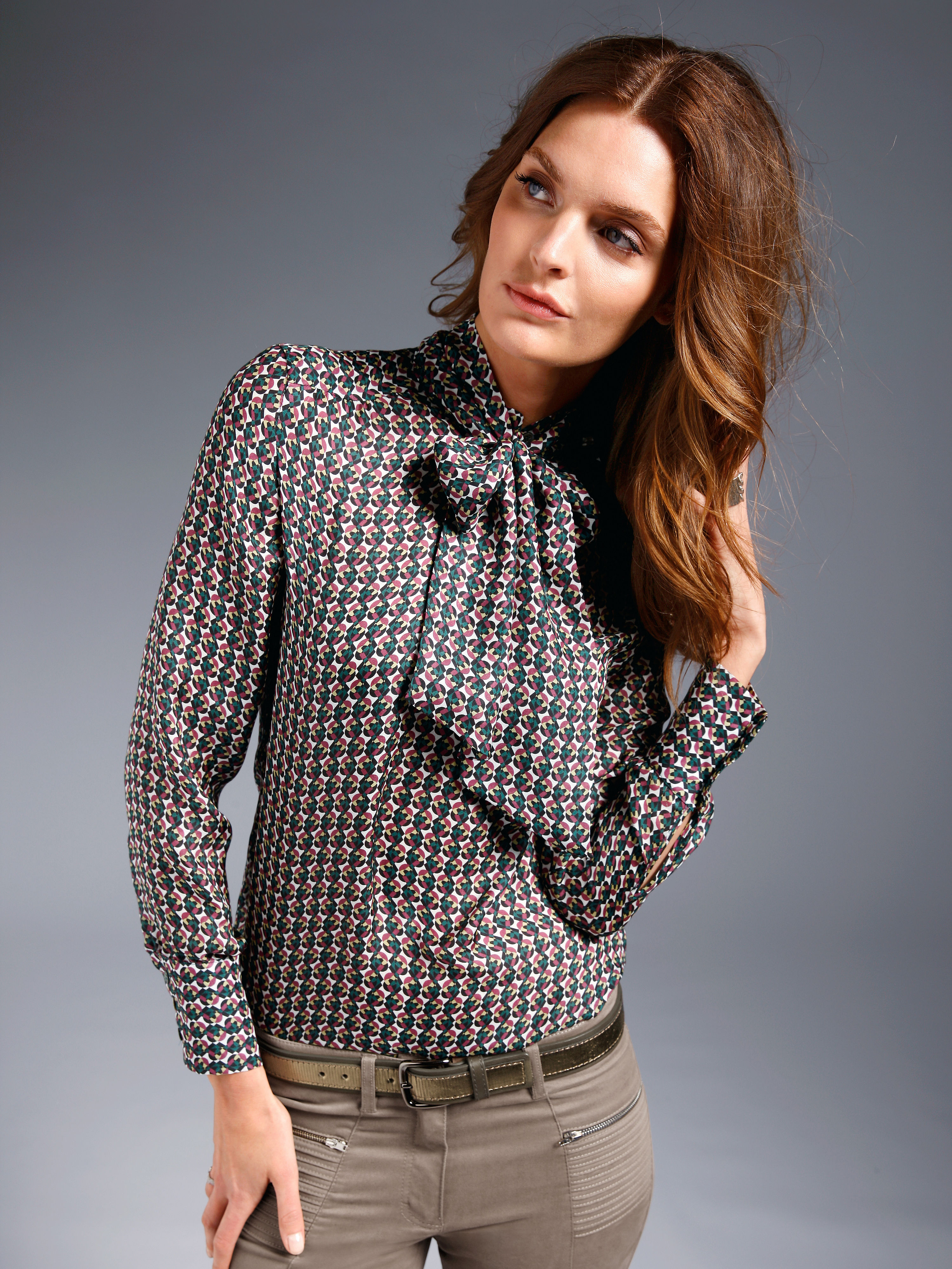 Image of Blouse from 100% silk Looxent red