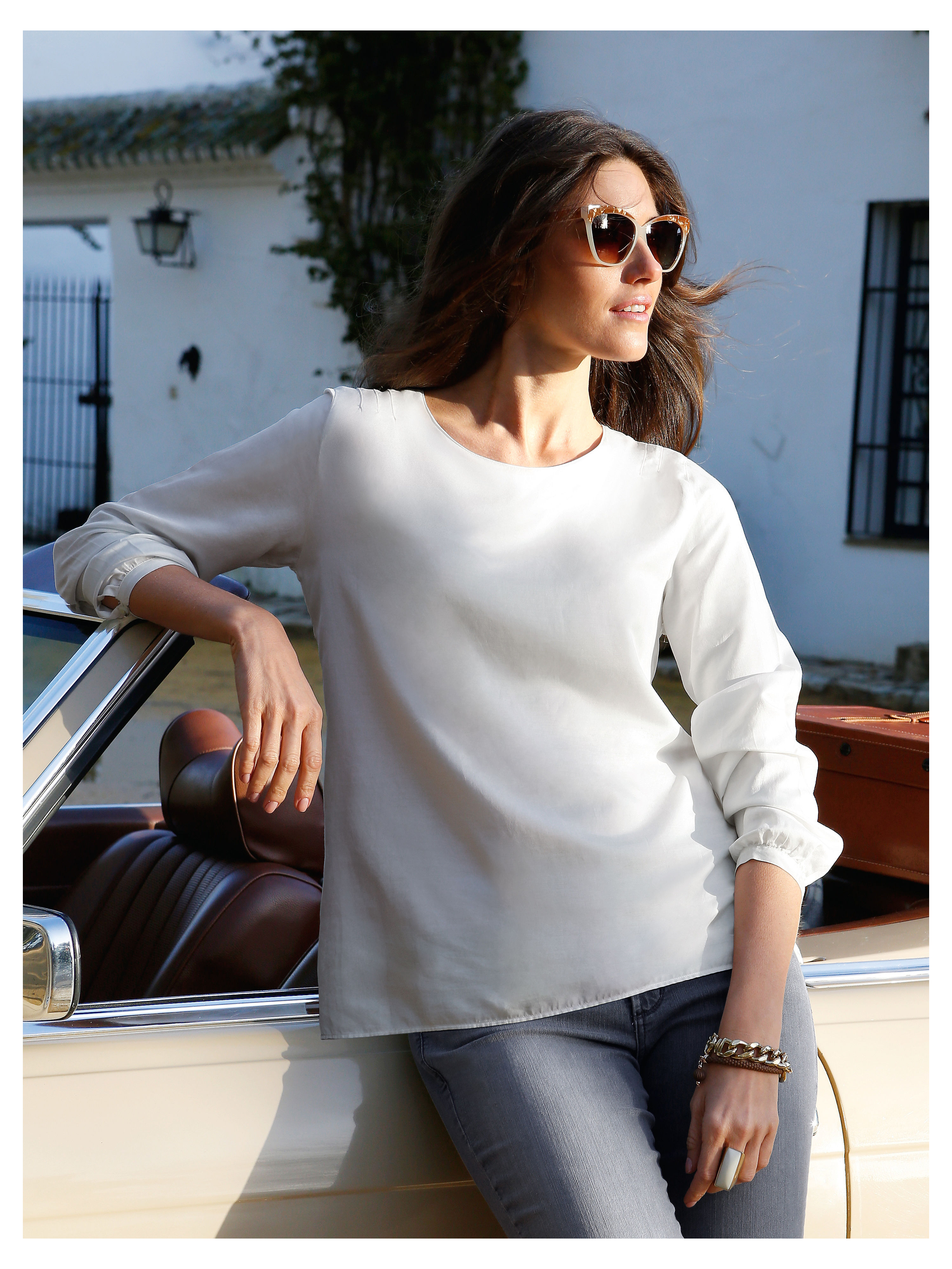 Image of Blouse like a bird beige