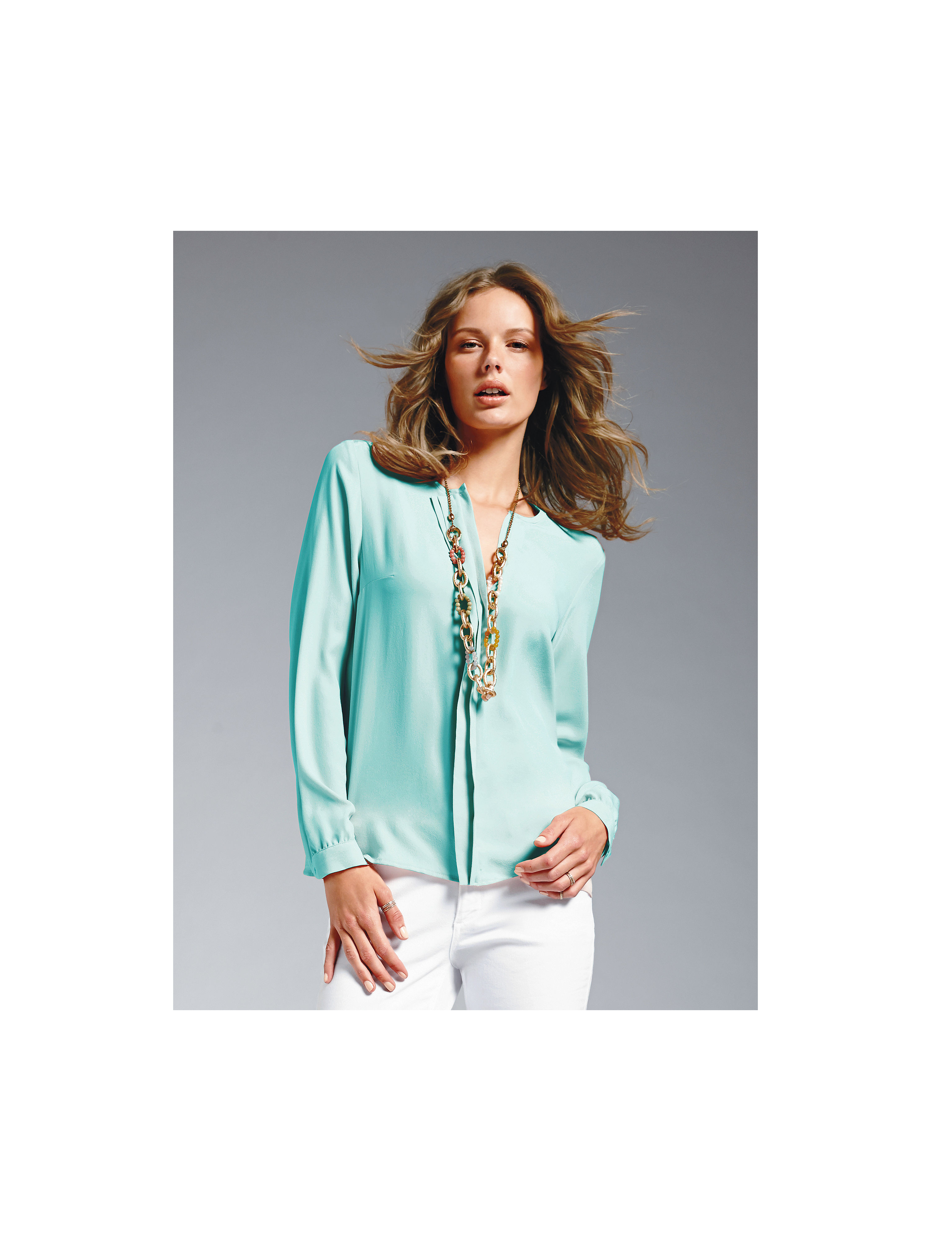 Image of Blouse in 100% silk Looxent green size: 14