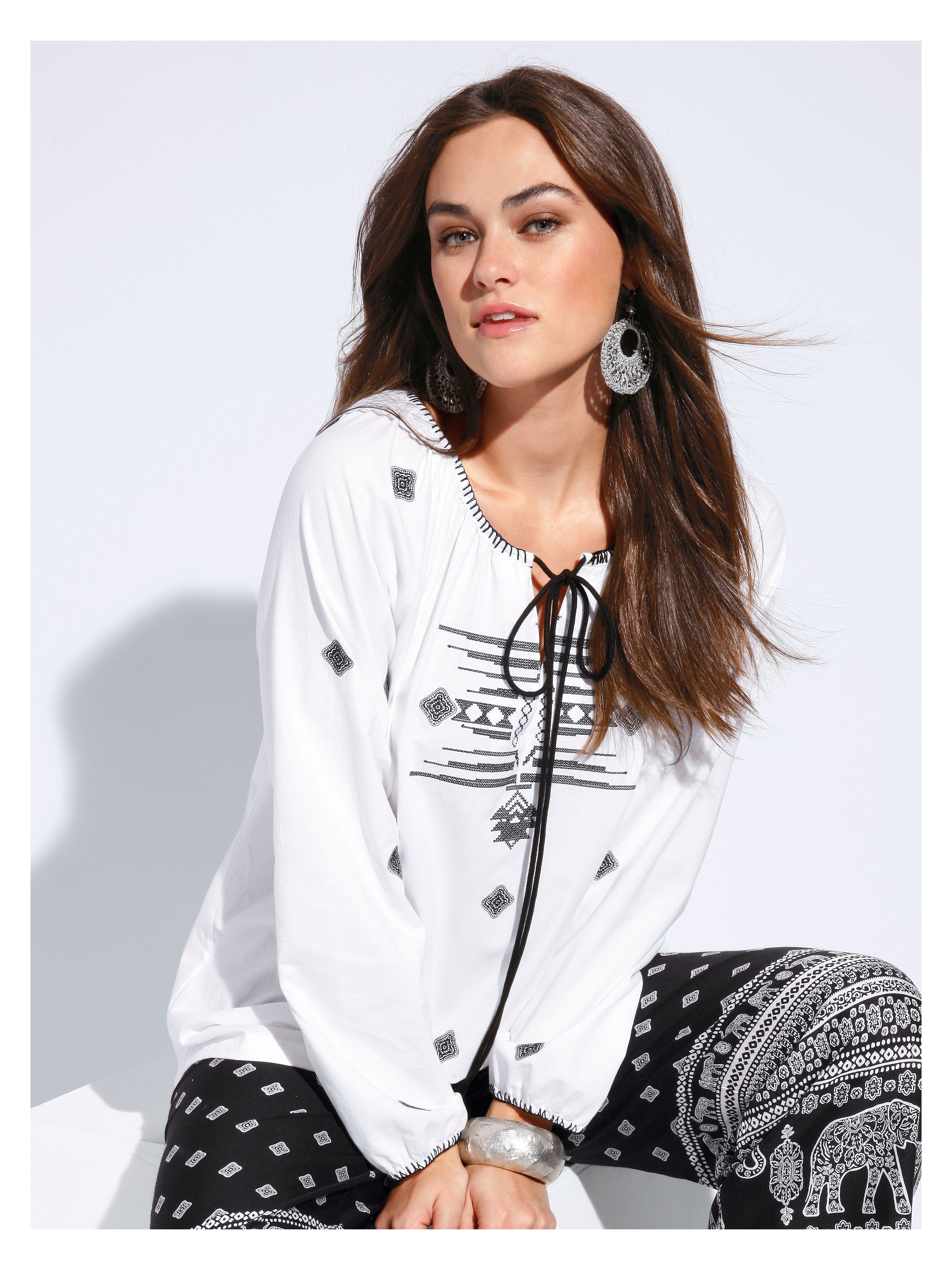 Image of Blouse with long sleeves Anna Aura white