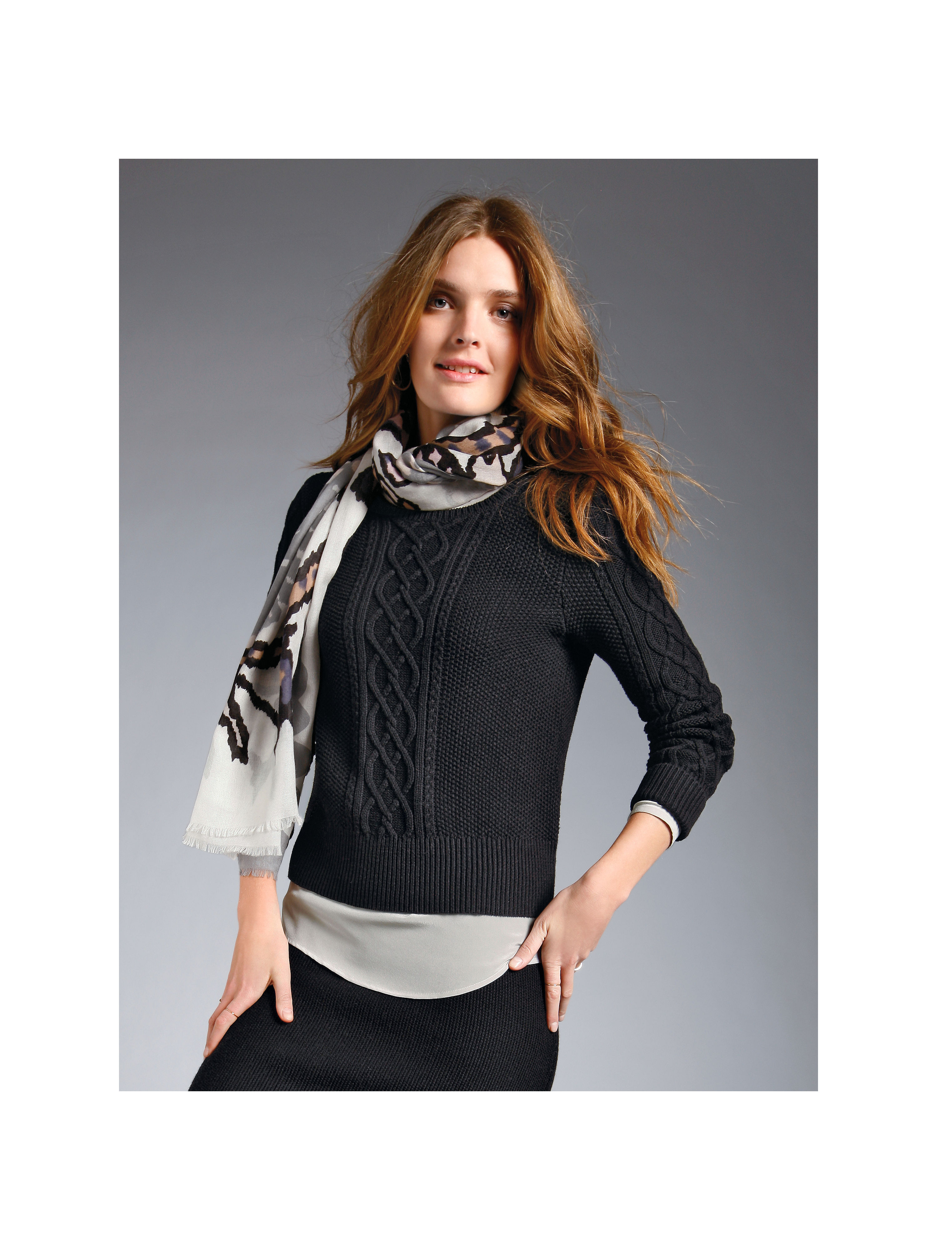 Image of Round neck jumper Looxent black size: 22