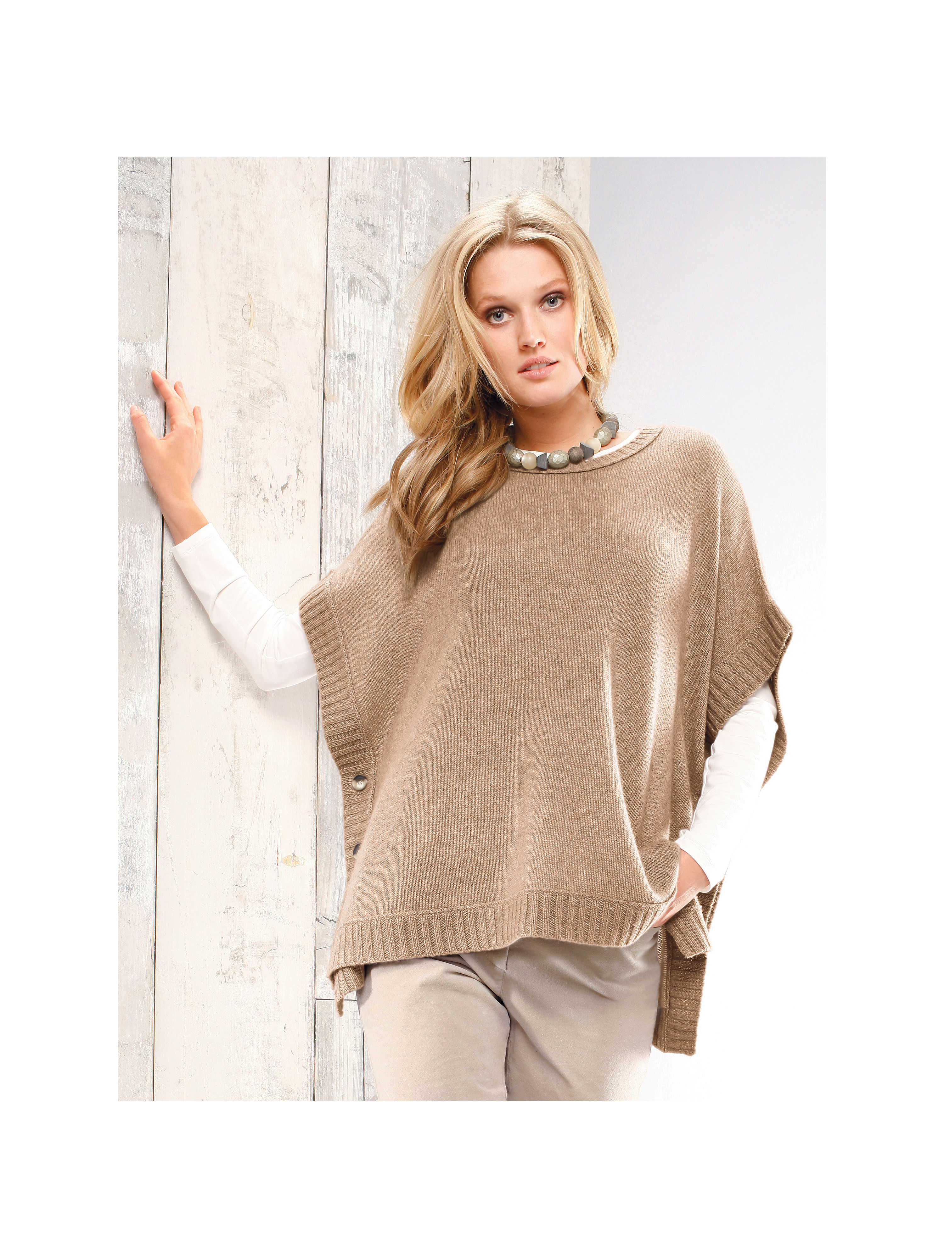Image of Poncho in 100% cashmere cashmere nature beige