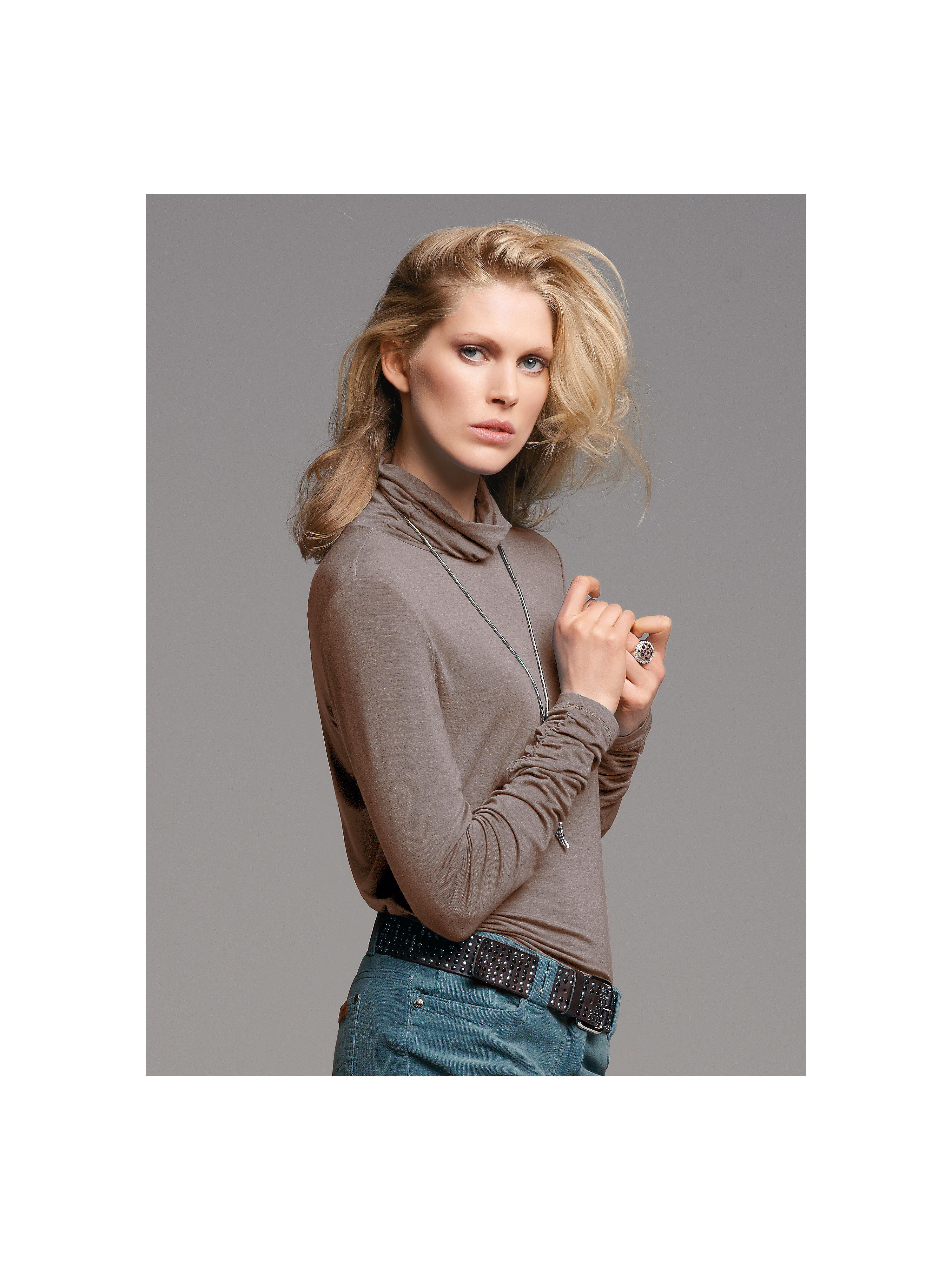 Image of Polo neck top Looxent beige