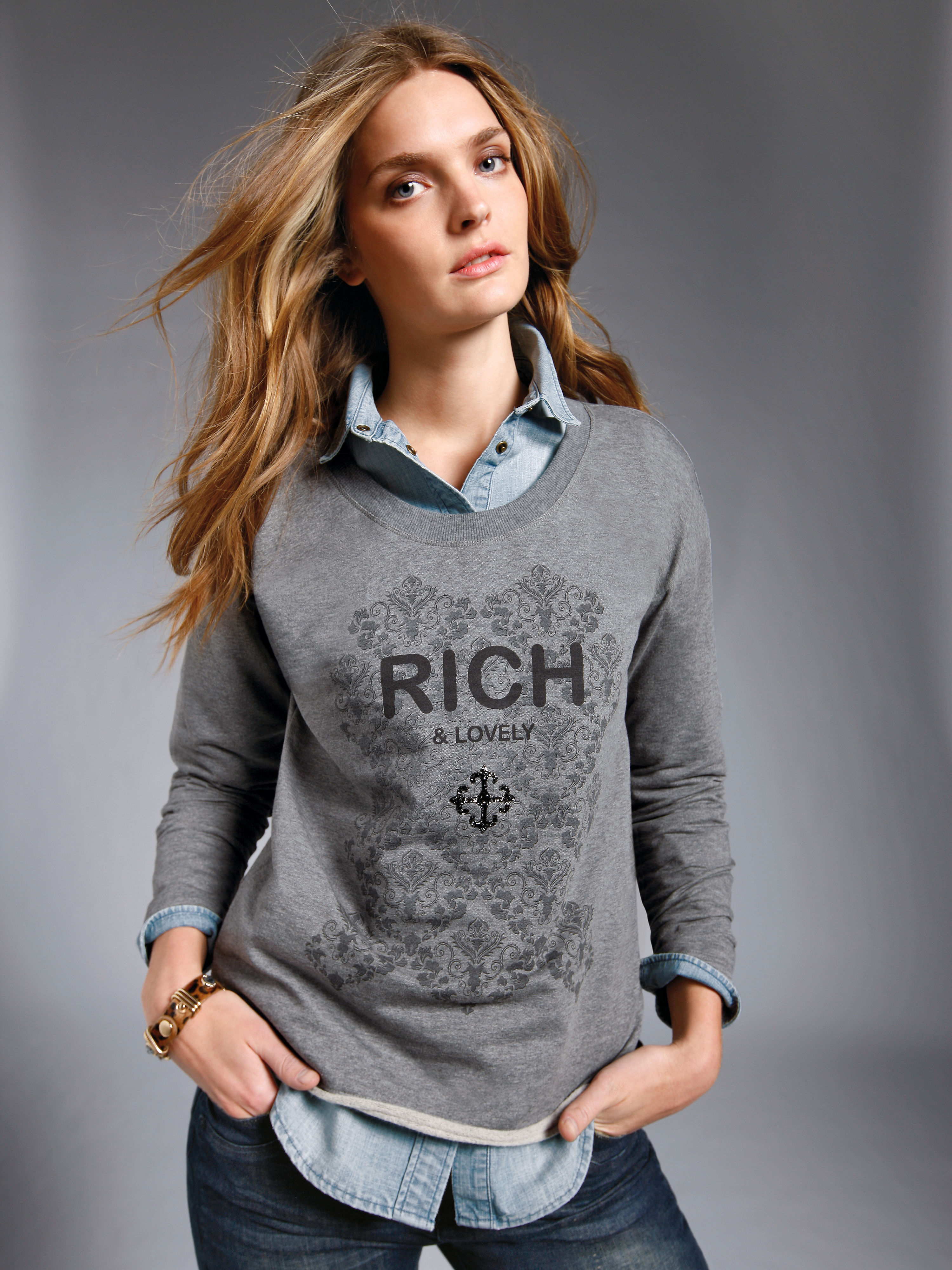 Image of Sweatshirt Looxent grey