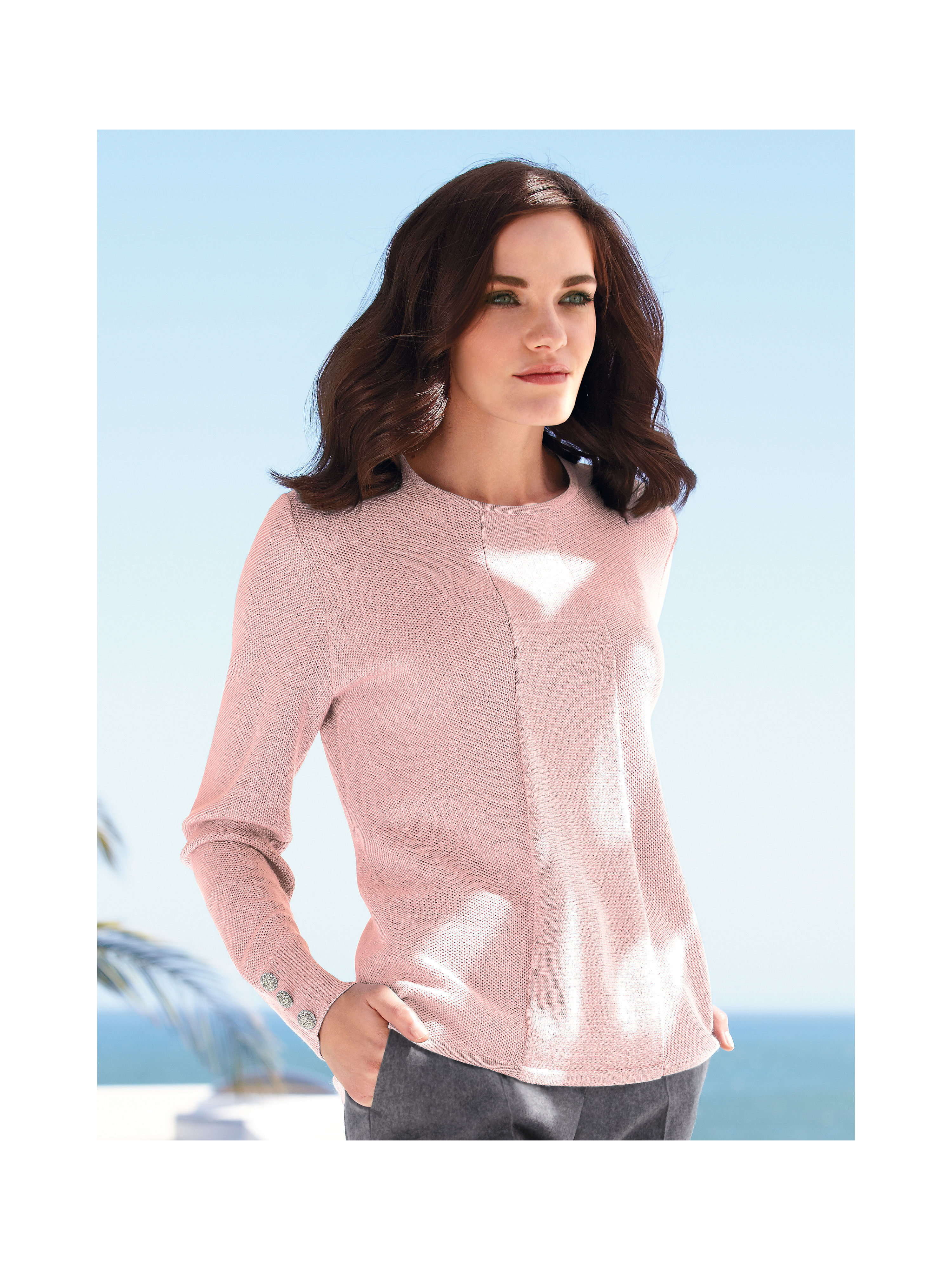 Image of Round neck jumper in 100% new milled wool Peter Hahn pale pink size: 18