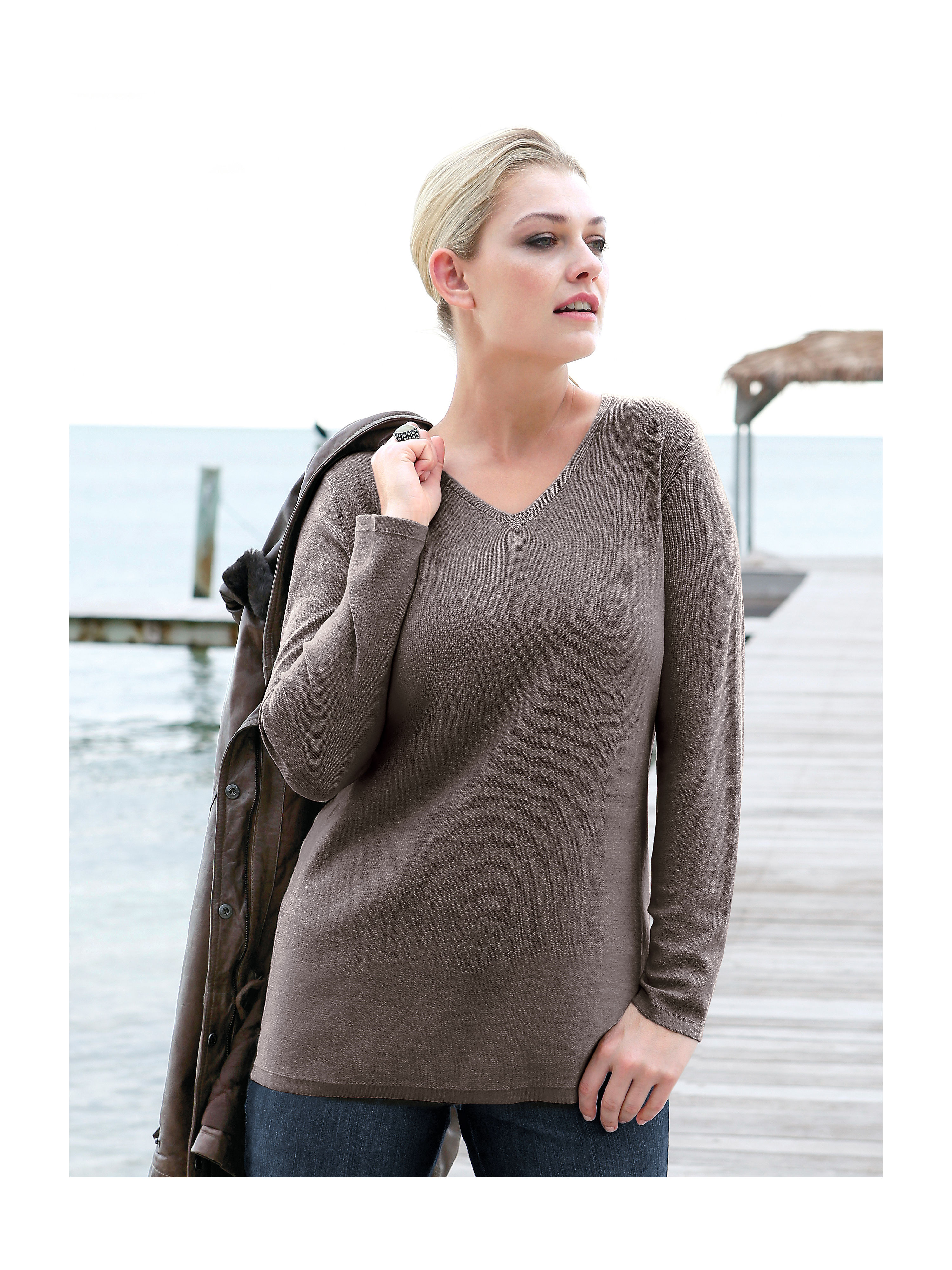 Image of V-neck jumper Anna Aura brown