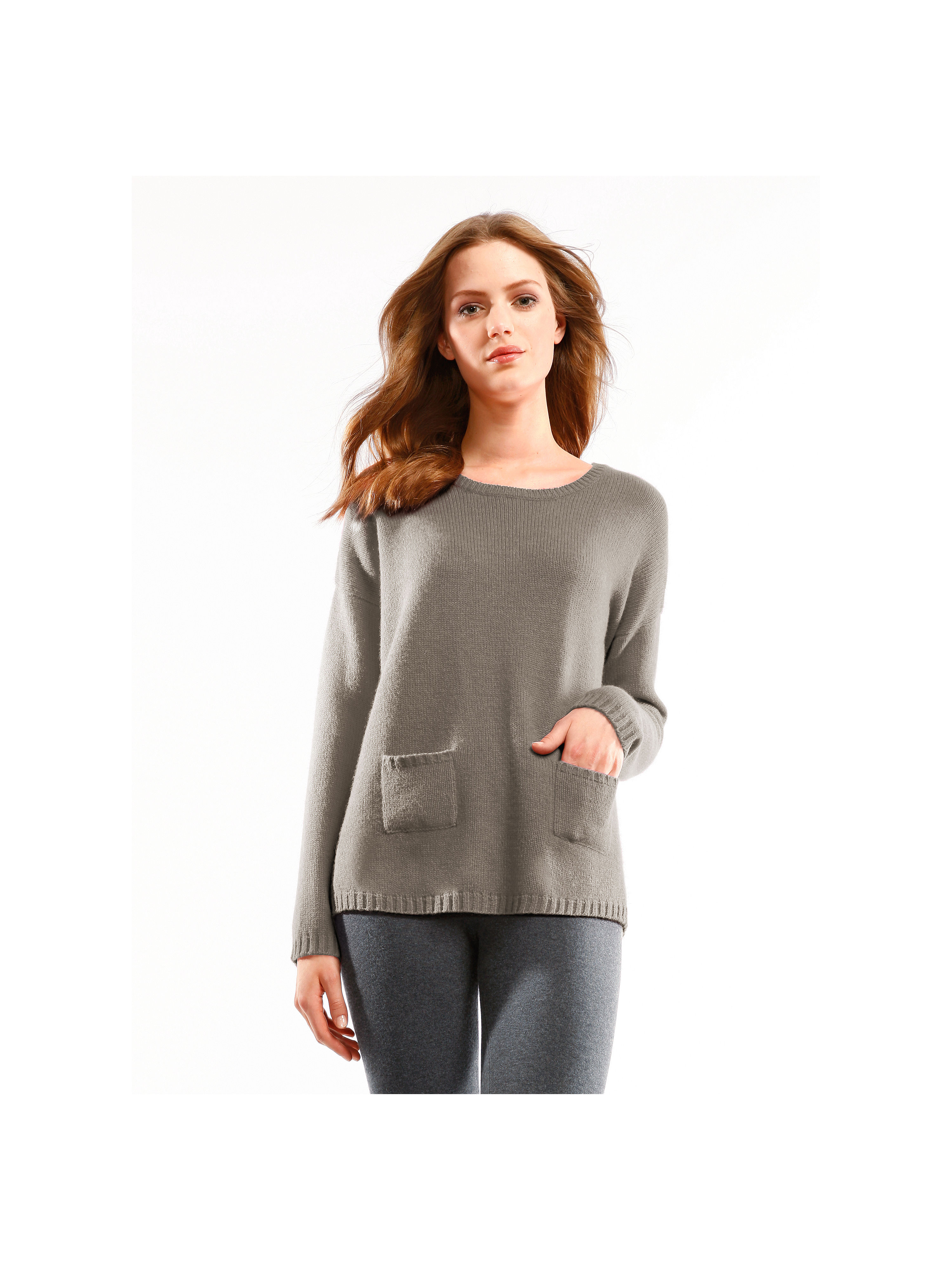 Image of Round neck jumper in 100% cashmere cashmere beige