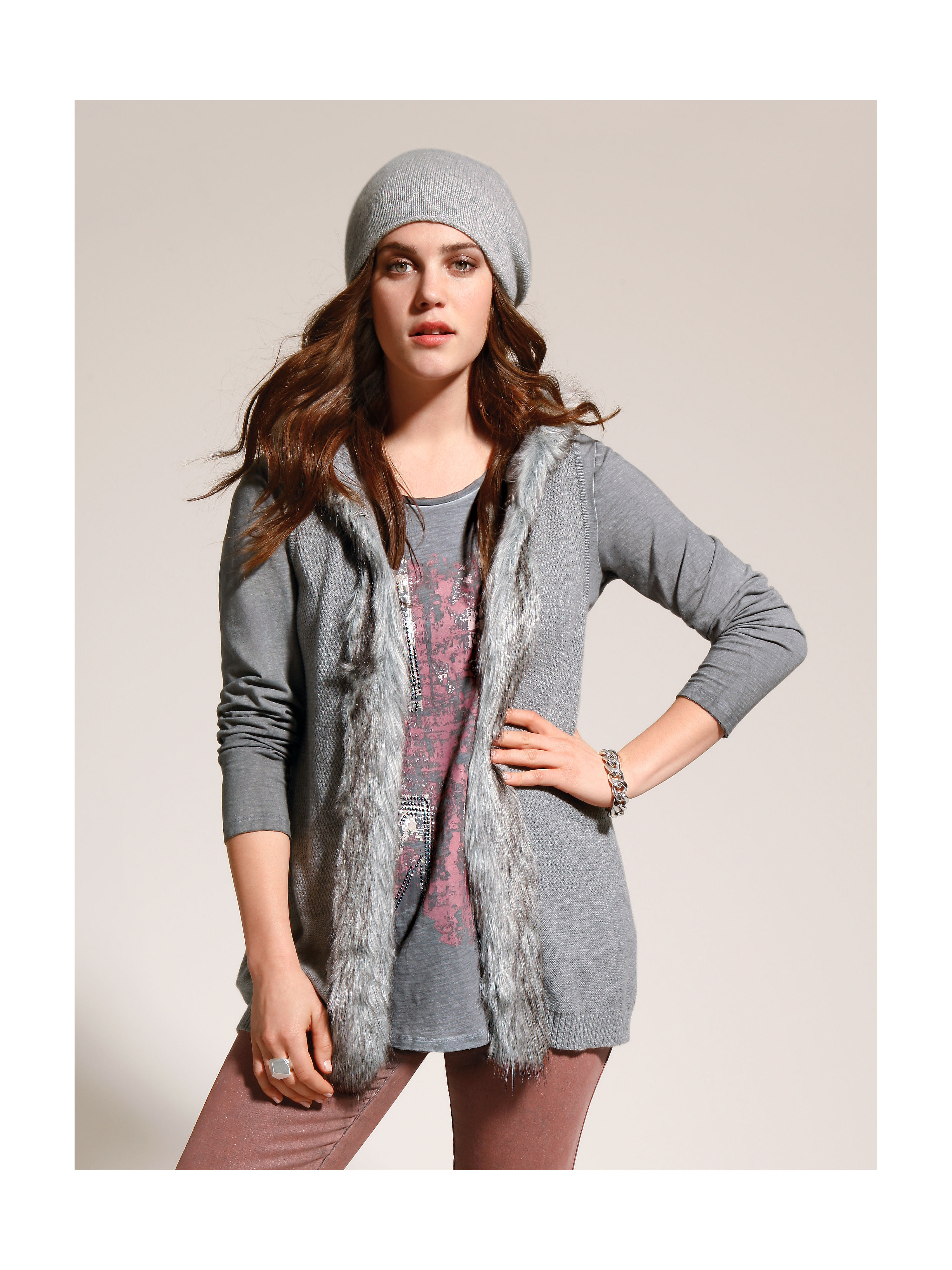 Image of Knitted waistcoat Samoon grey