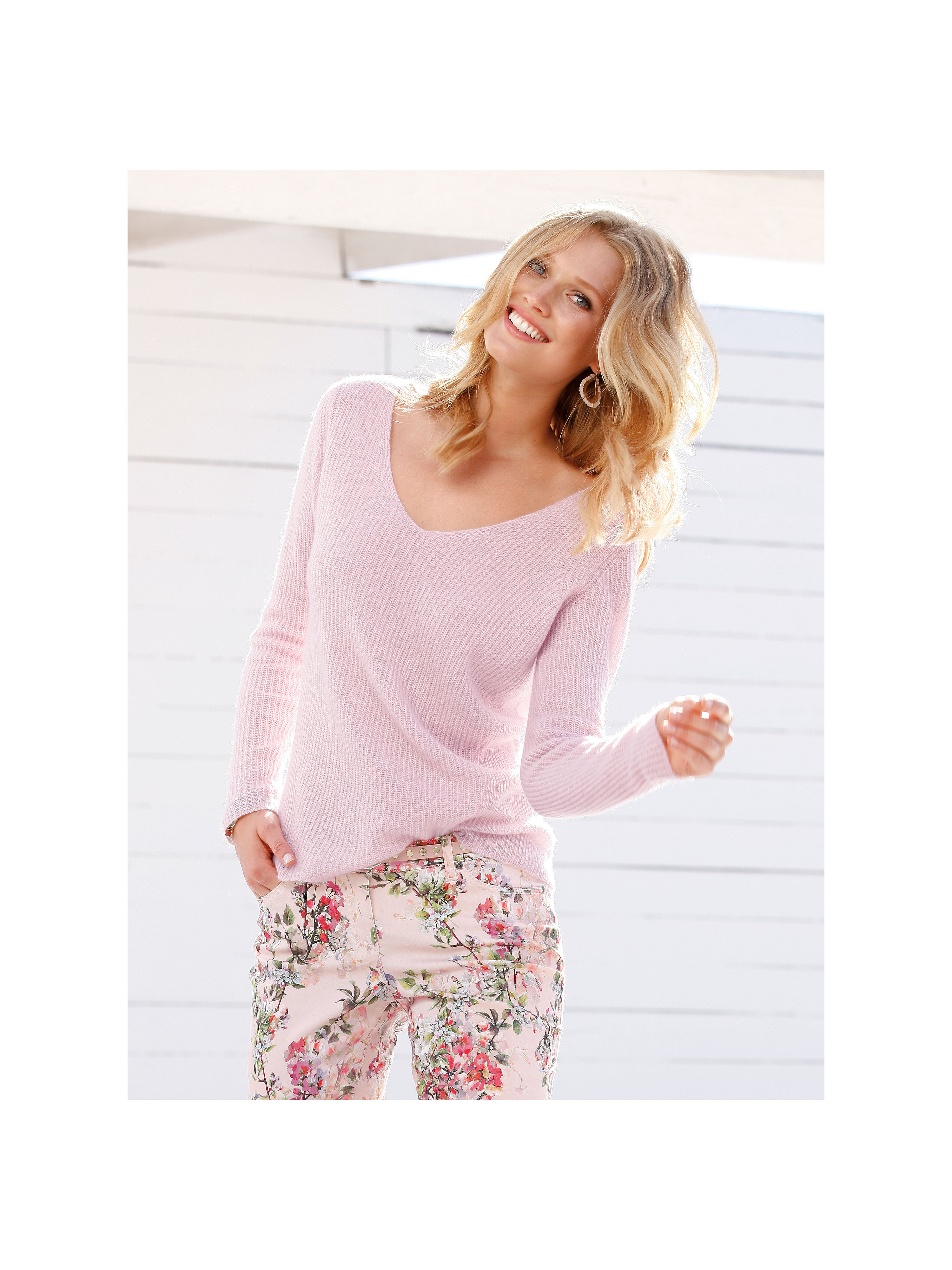 Image of Jumper in 100% cashmere cashmere pale pink size: 20