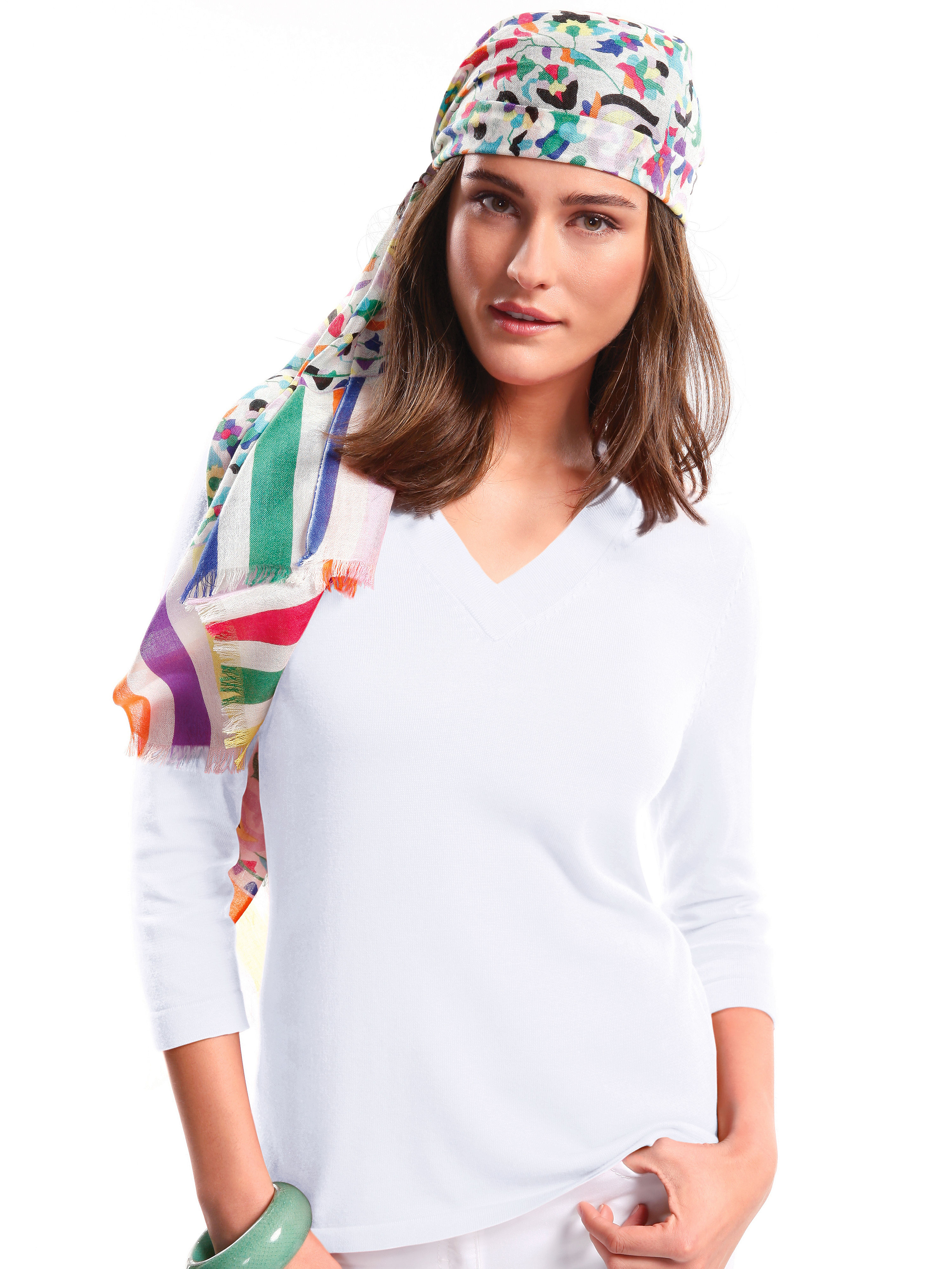 Image of V-neck jumper Peter Hahn white