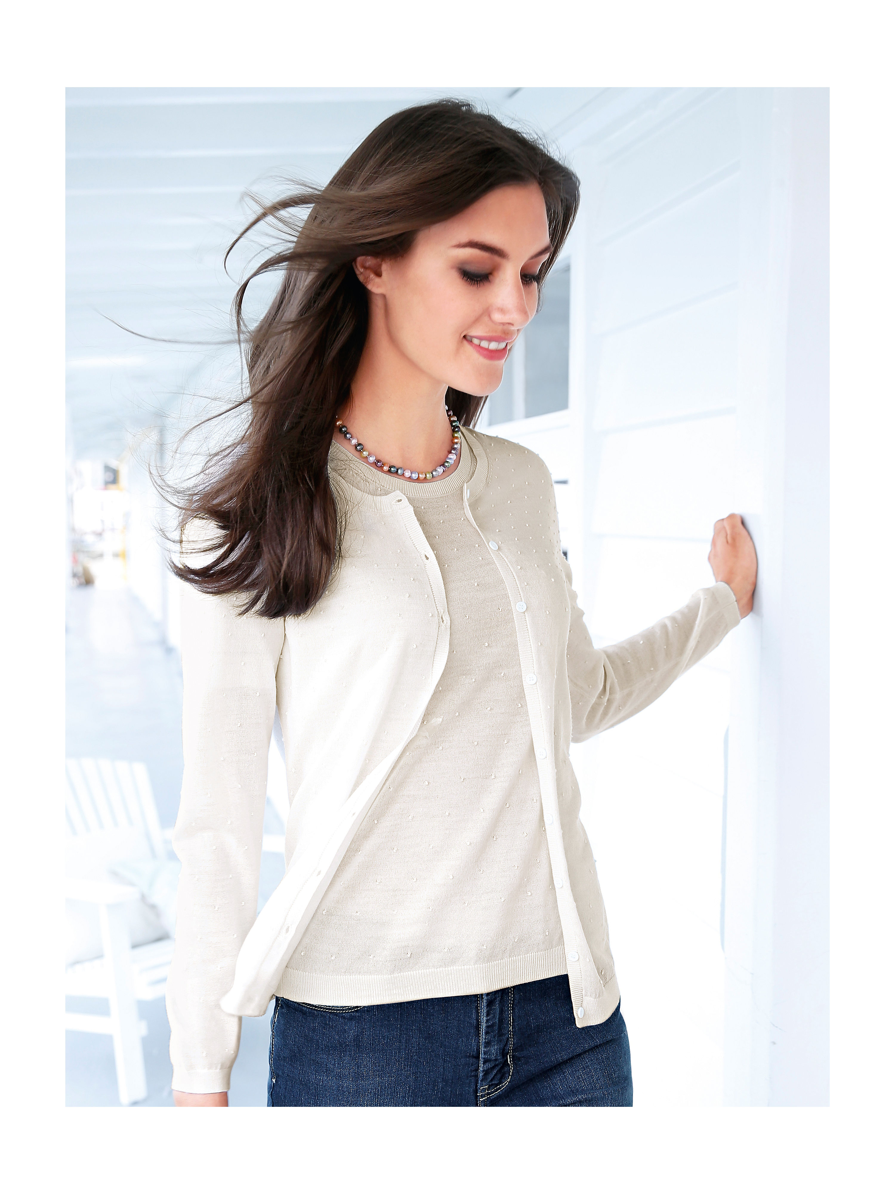Image of Twin set in 100% new milled wool Peter Hahn white