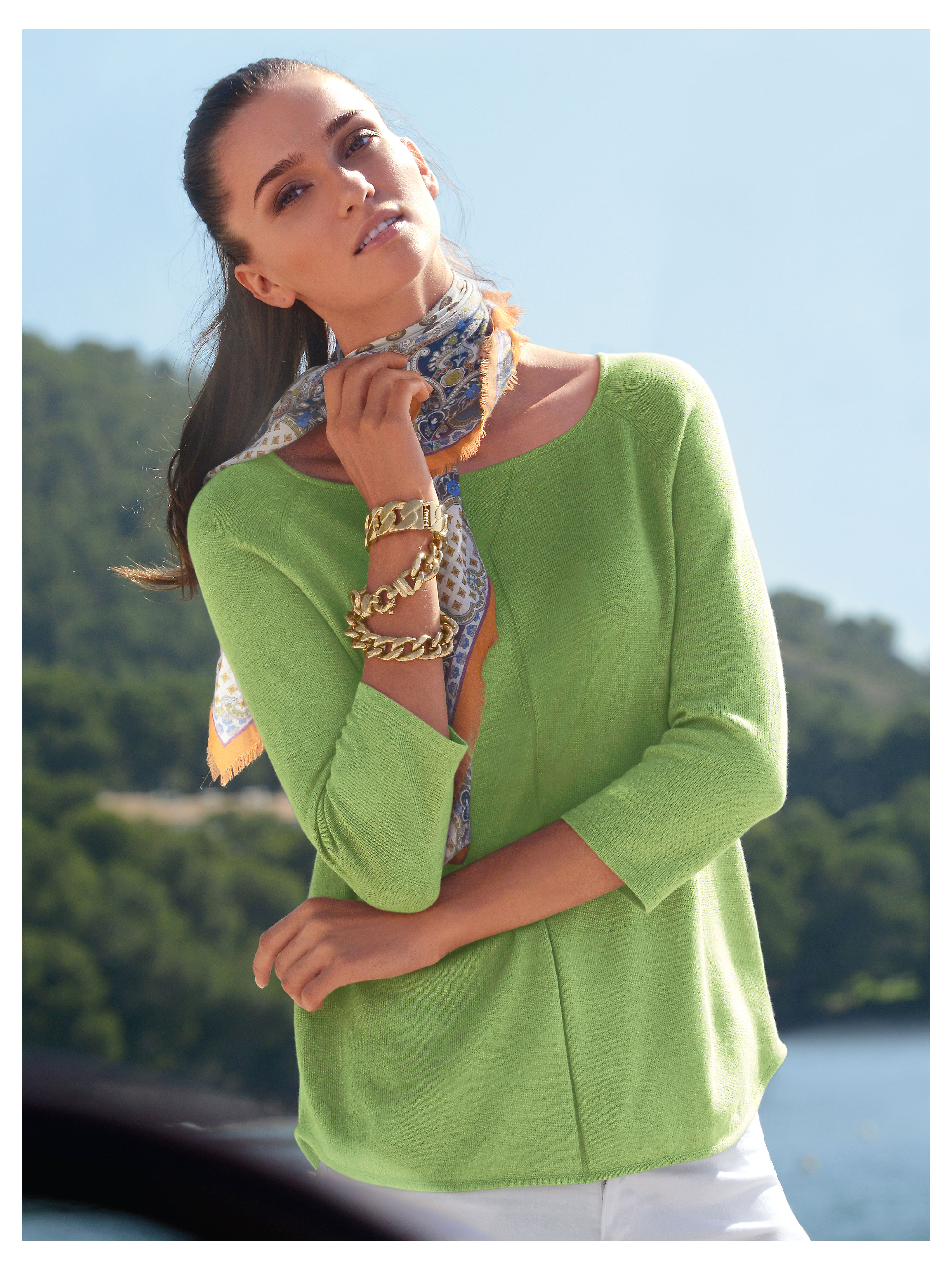 Image of Round neck jumper Peter Hahn green