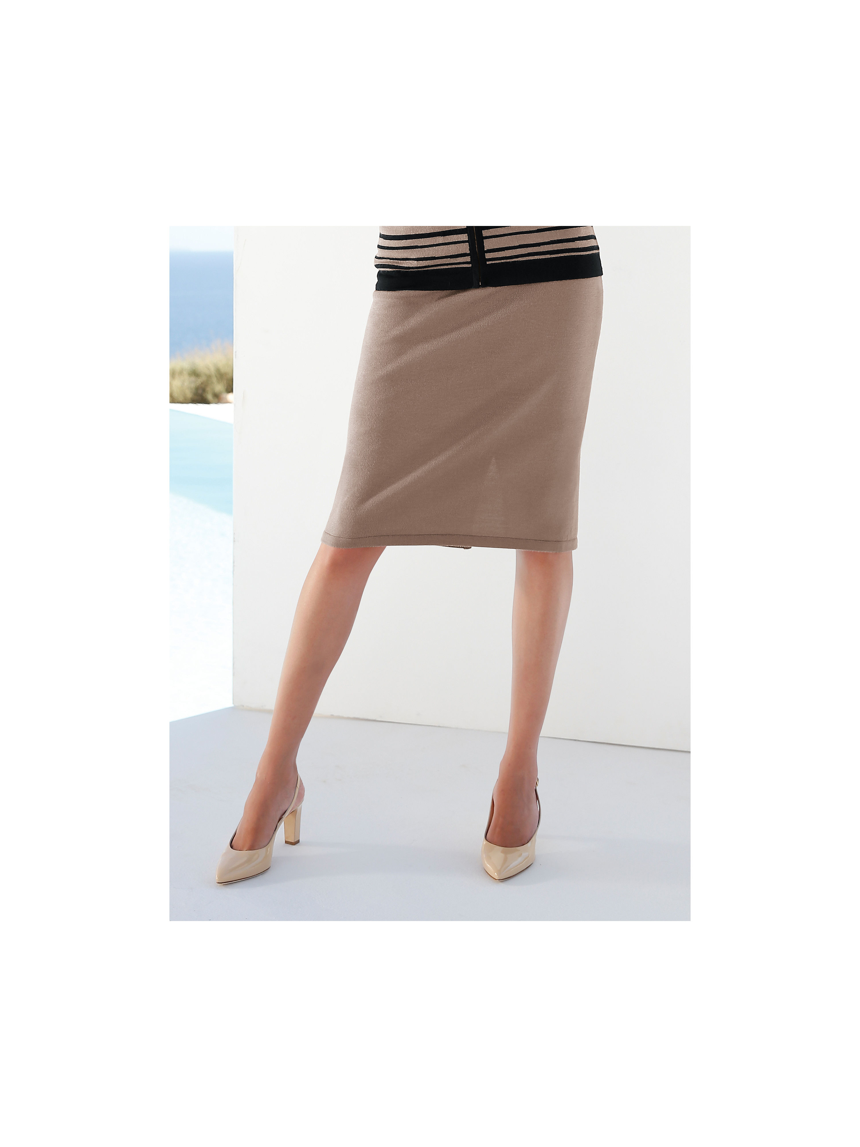 Image of Skirt in 100% new milled wool Peter Hahn beige size: 26